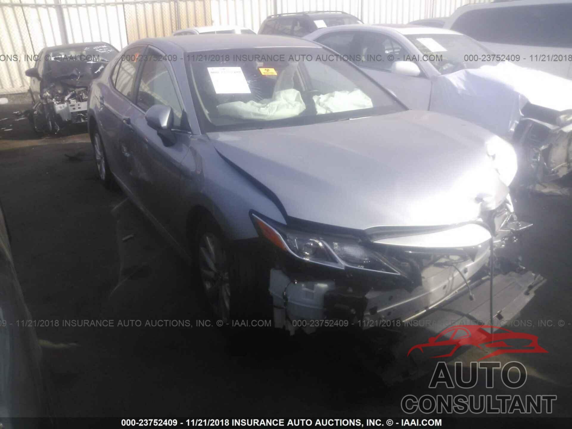 TOYOTA CAMRY 2018 - 4T1B11HK0JU558034