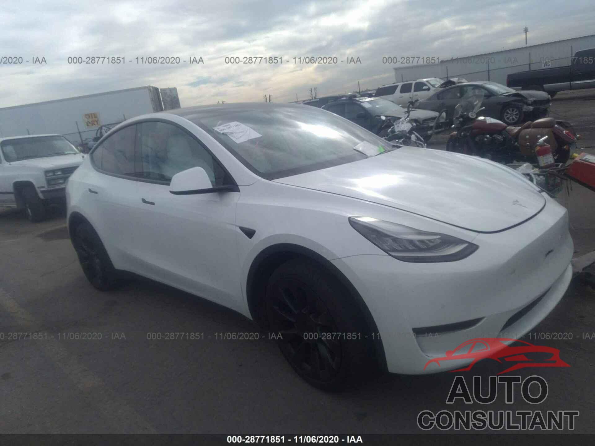 TESLA MODEL Y 2020 - 5YJYGDEE5LF040543