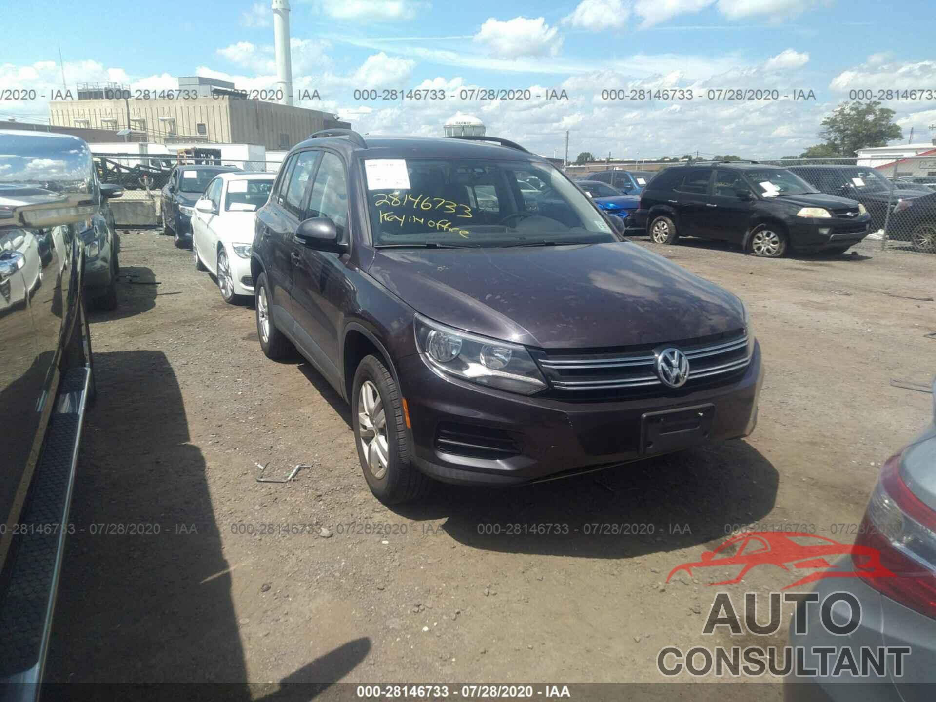 VOLKSWAGEN TIGUAN 2016 - WVGBV7AXXGW501284