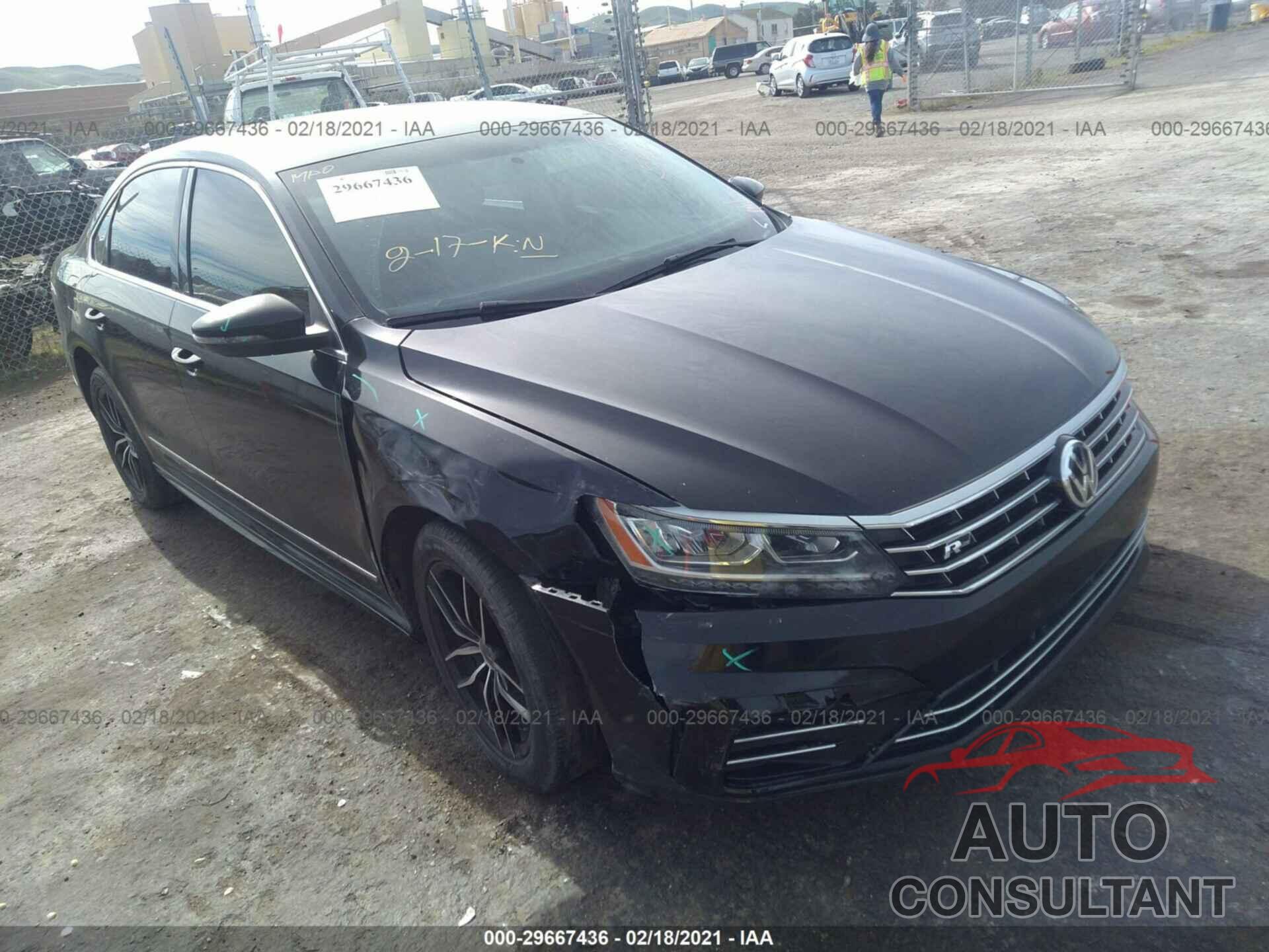 VOLKSWAGEN PASSAT 2017 - 1VWDT7A32HC005945