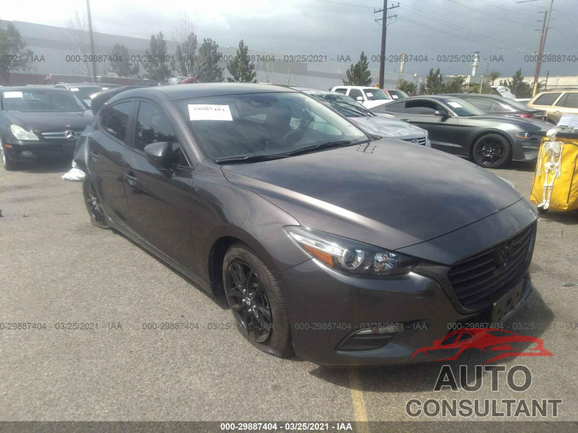 MAZDA MAZDA3 4-DOOR 2018 - 3MZBN1U75JM231852