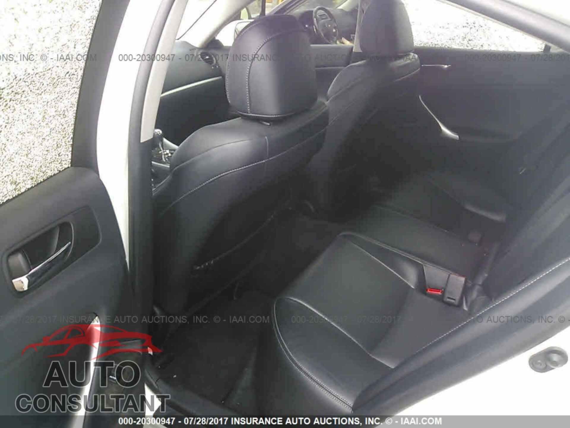 Lexus Is 2012 - JTHCF5C28C5057901