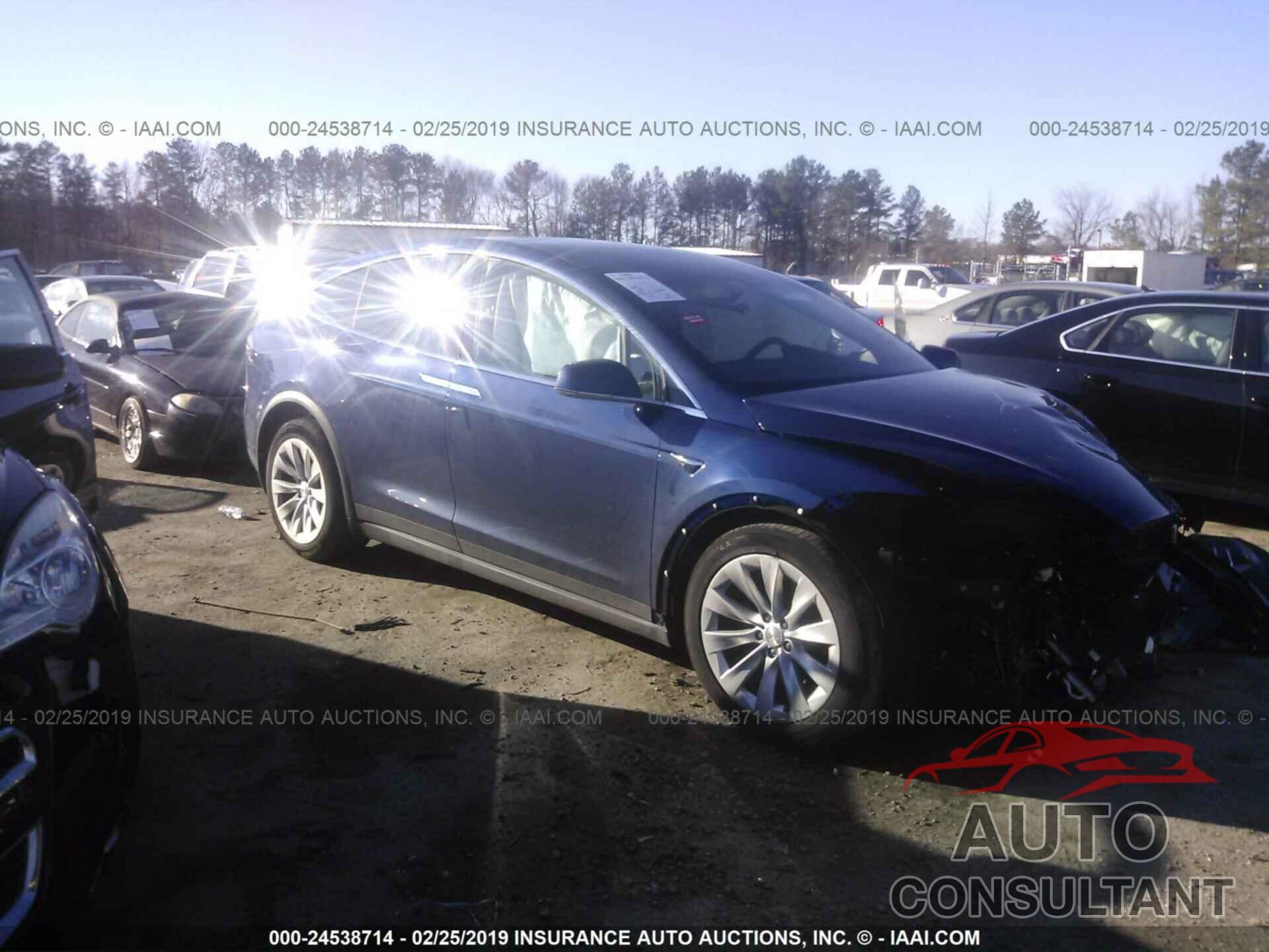 TESLA MODEL X 2018 - 5YJXCBE22JF120123