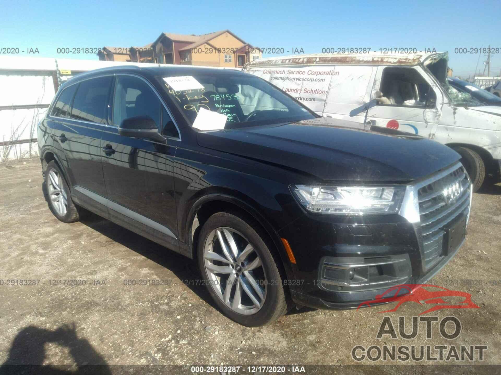 AUDI Q7 2017 - WA1VAAF70HD018400