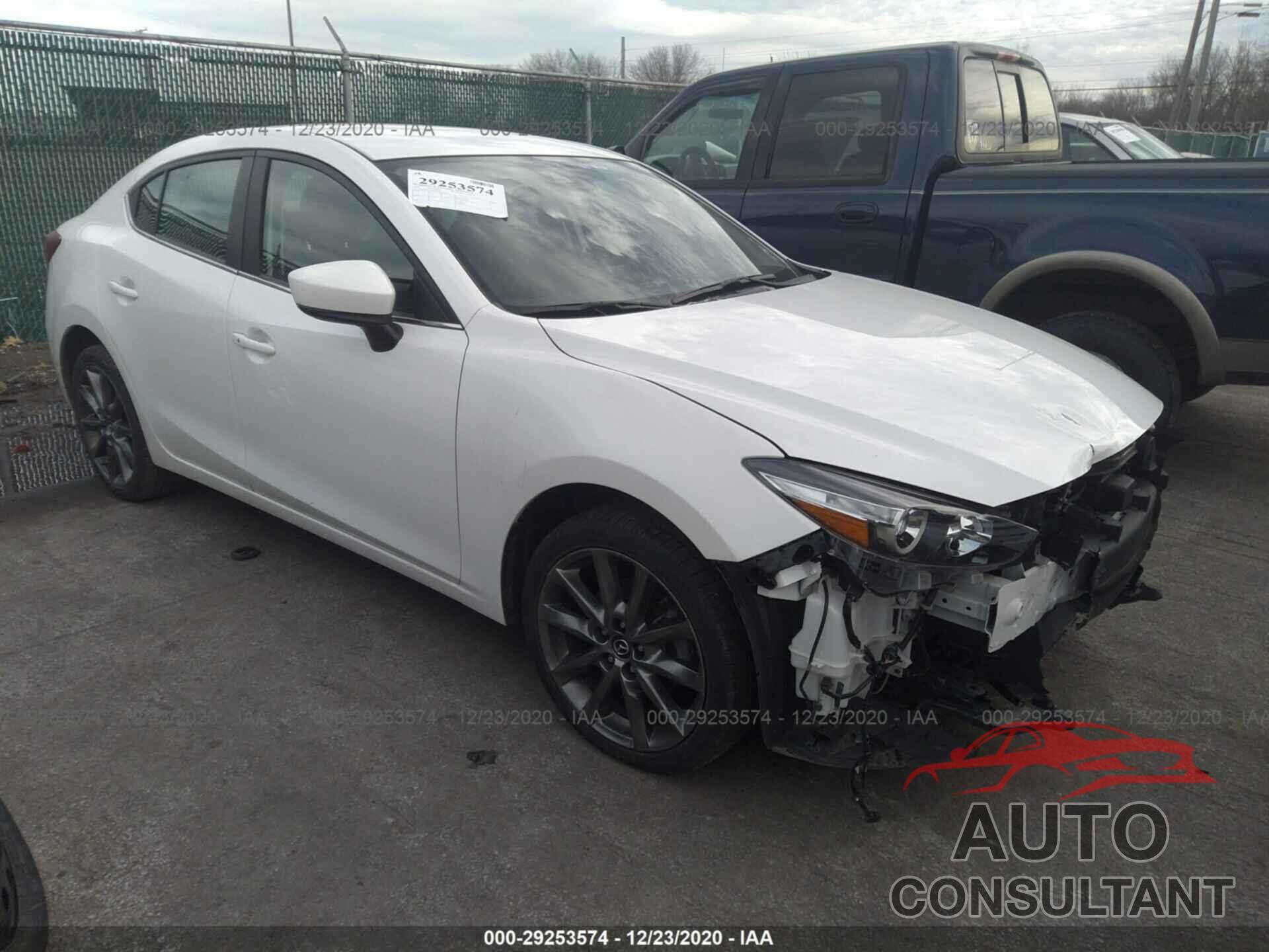 MAZDA MAZDA3 4-DOOR 2018 - 3MZBN1V3XJM253941