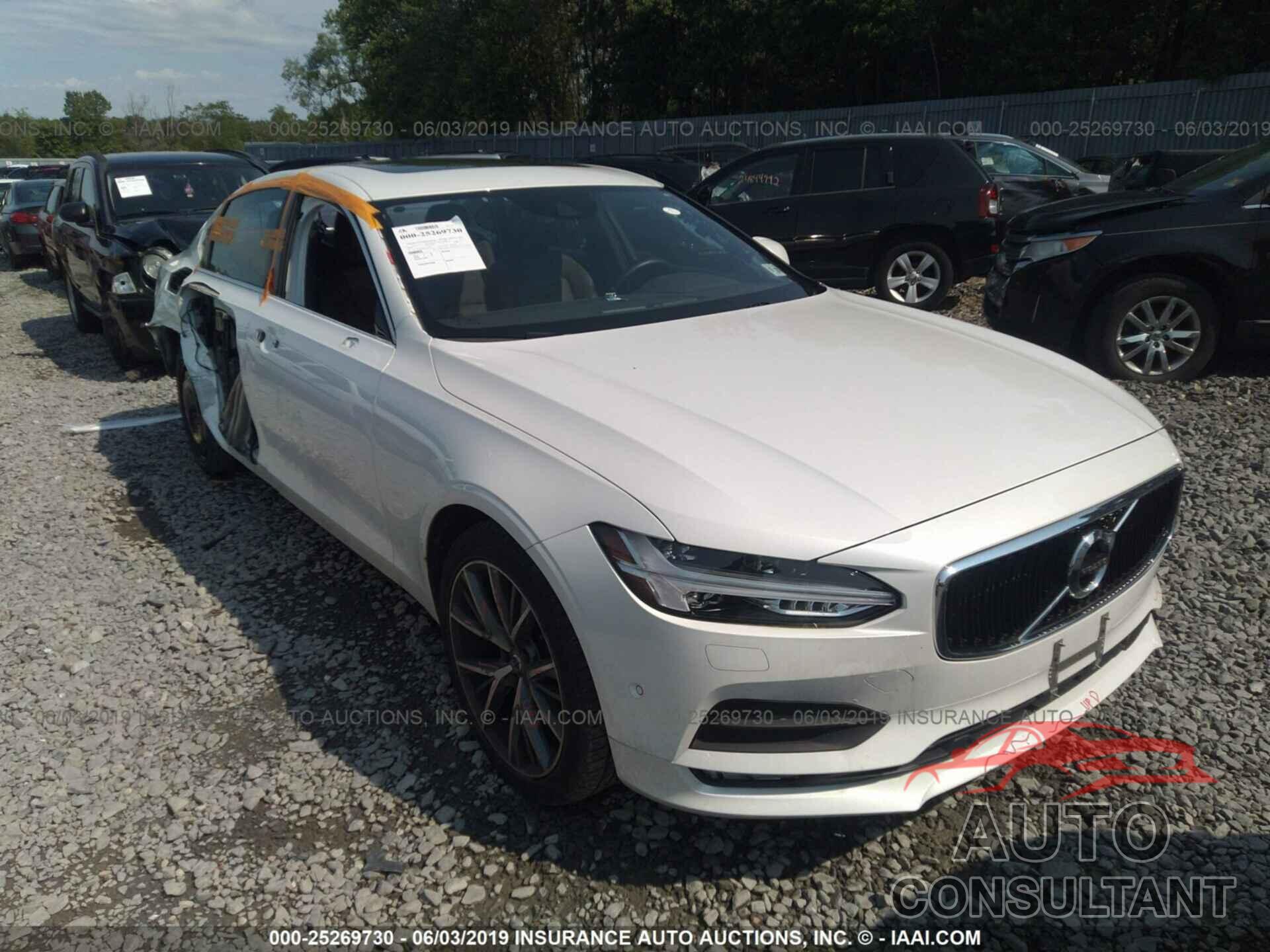 VOLVO S90 2018 - LVY992MK1JP006752