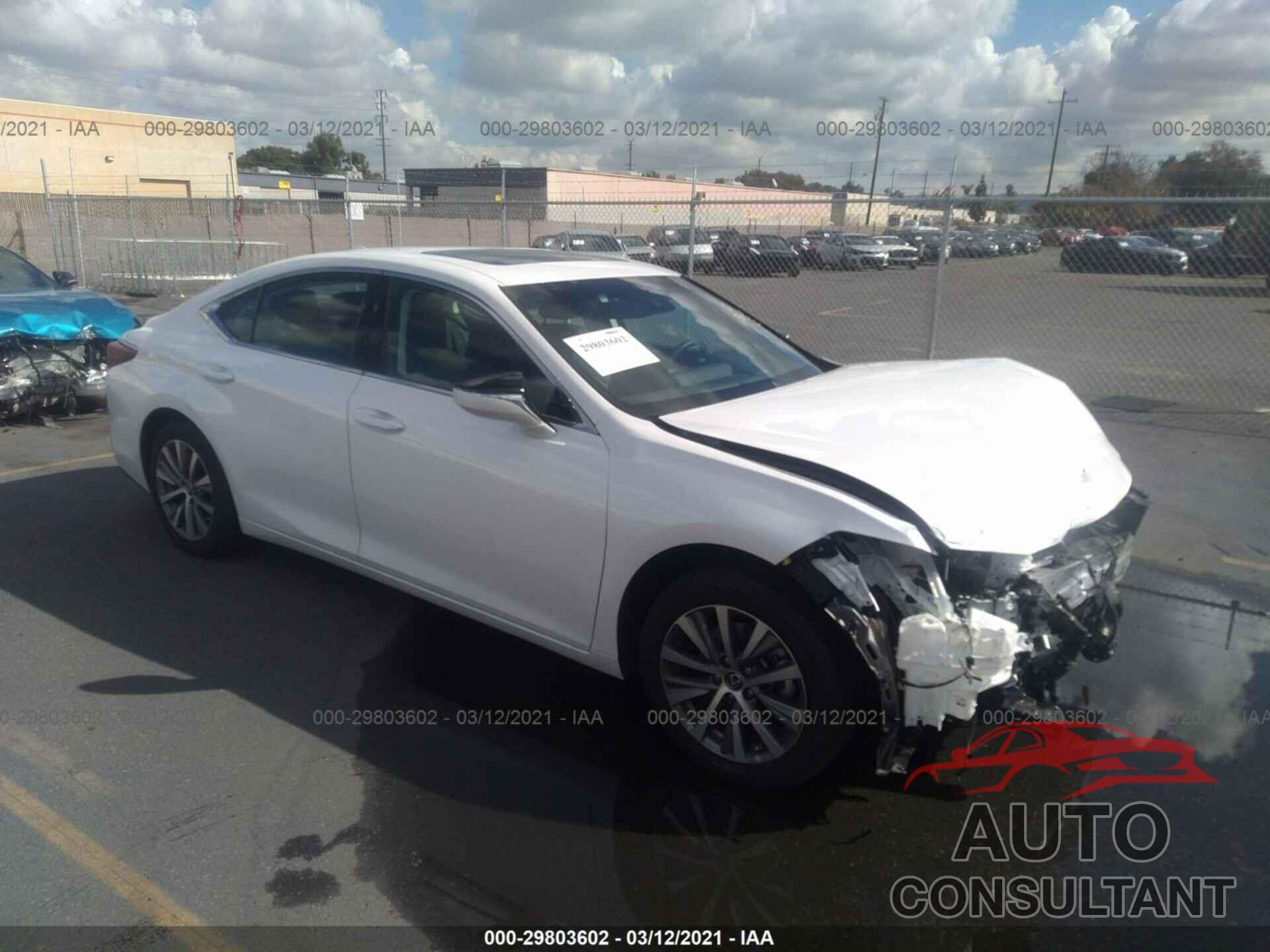 LEXUS ES 2019 - 58ABZ1B19KU048073