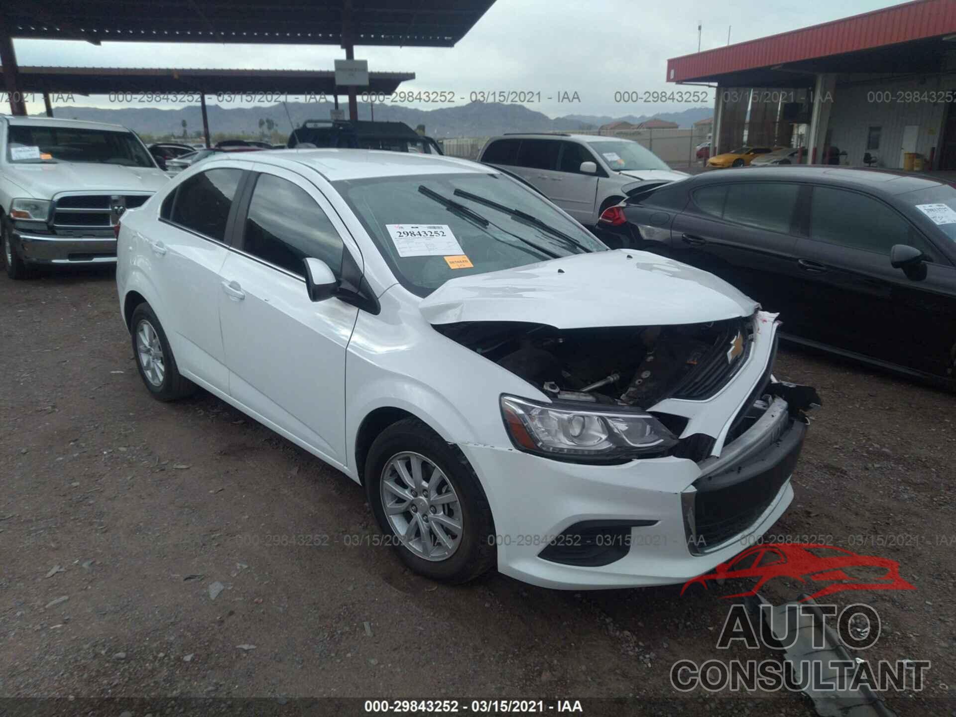 CHEVROLET SONIC 2017 - 1G1JD5SH0H4104638