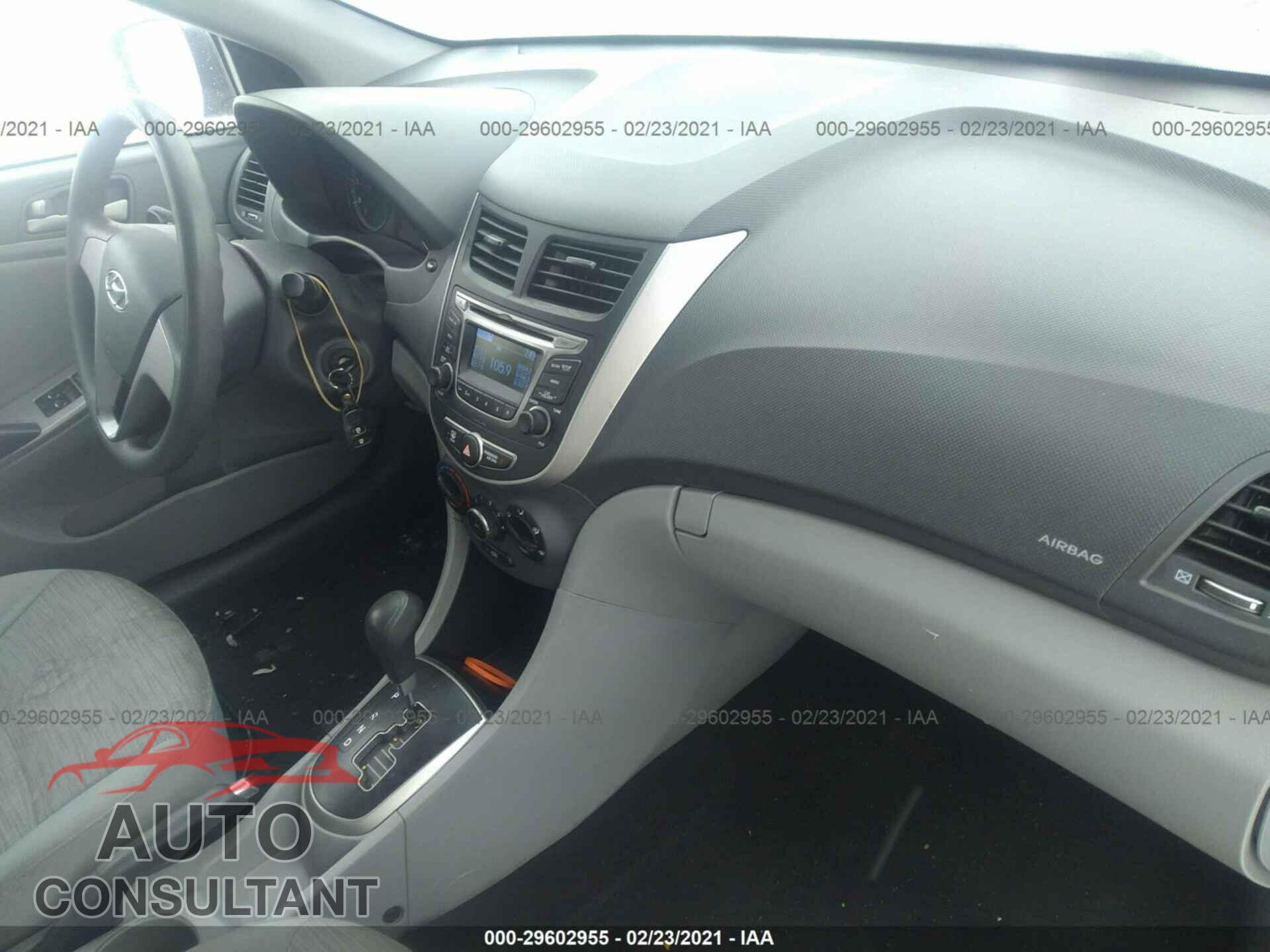 HYUNDAI ACCENT 2017 - KMHCT4AE0HU242535