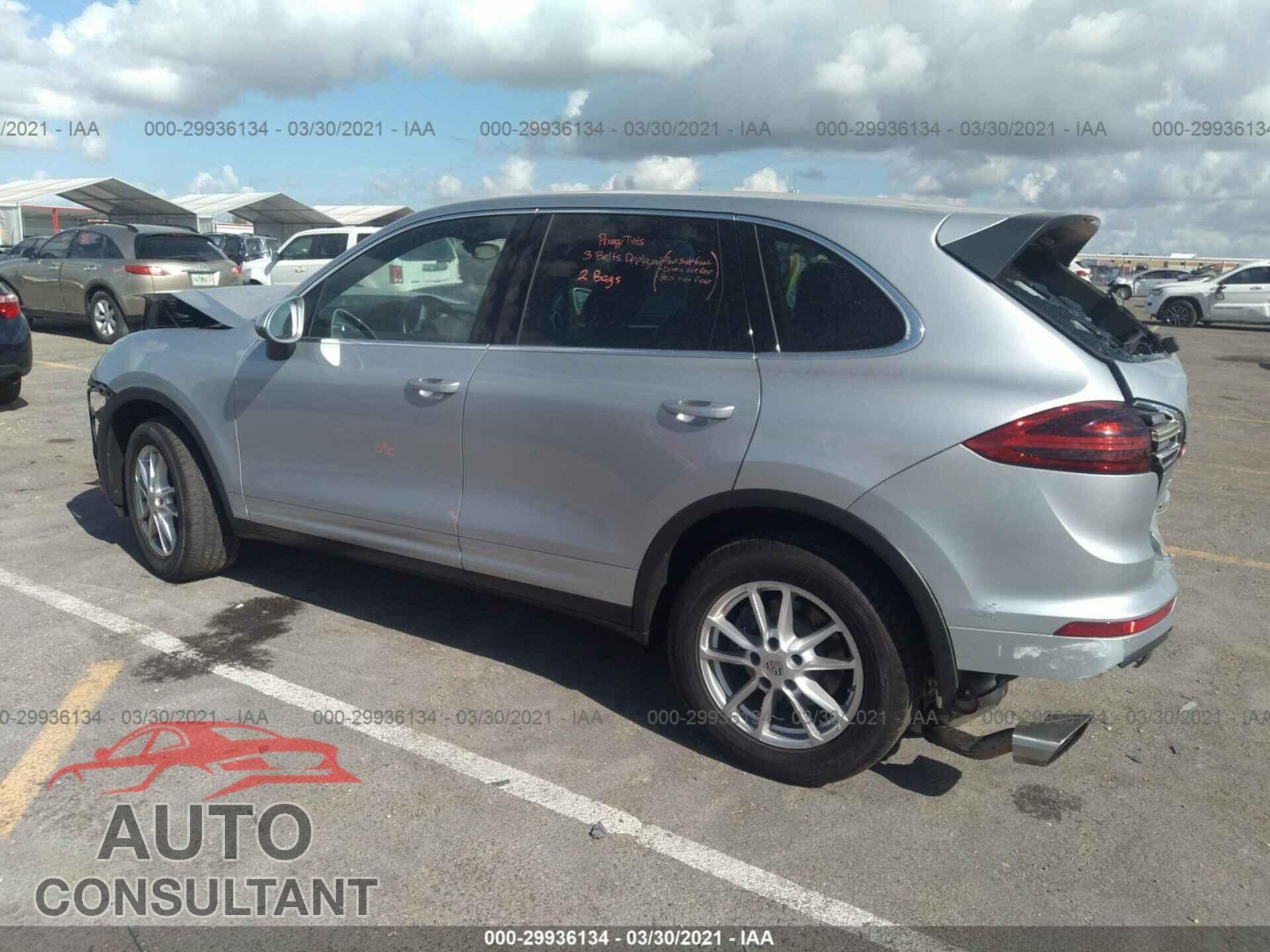PORSCHE CAYENNE 2016 - WP1AA2A28GLA04351