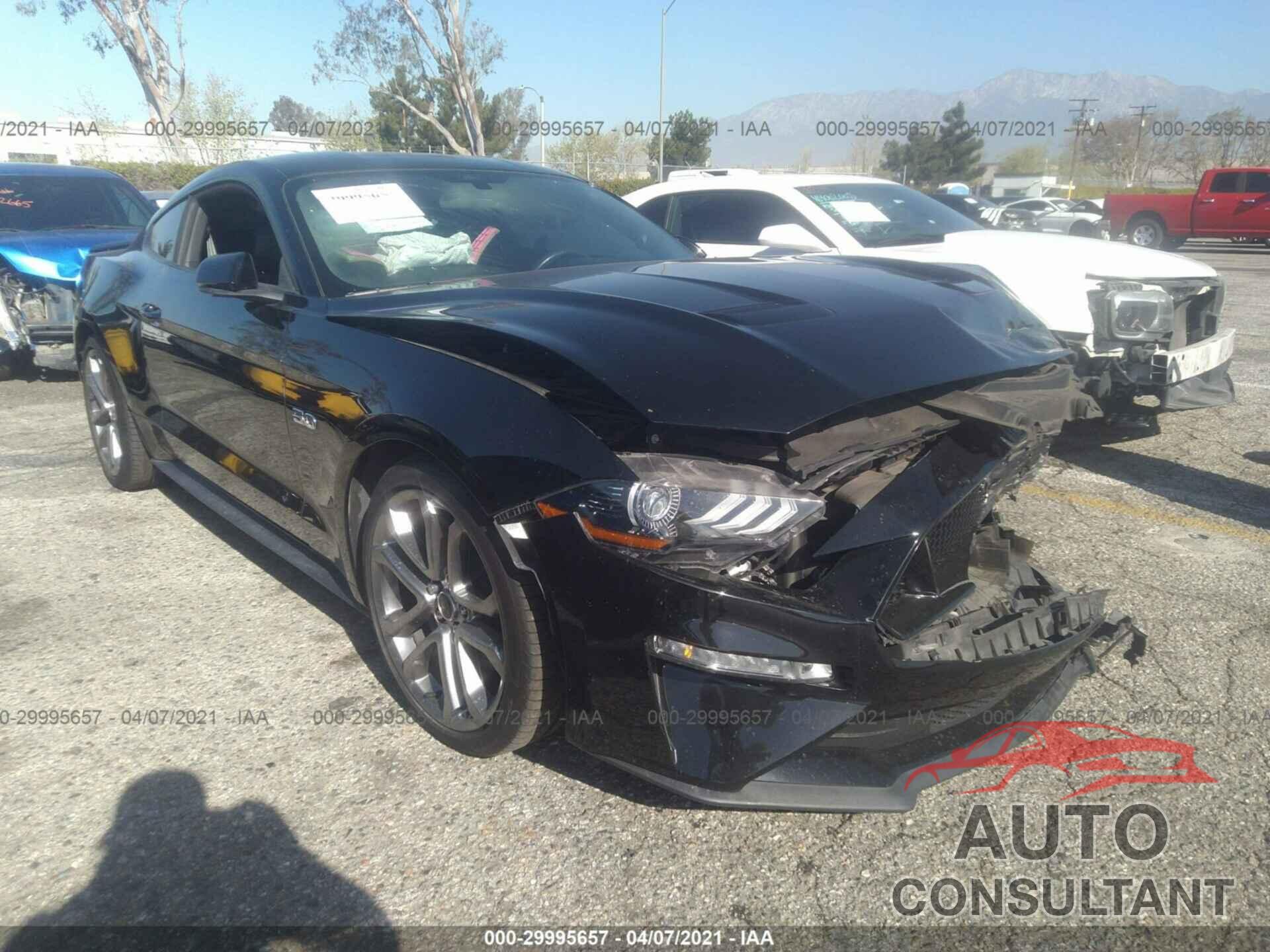 FORD MUSTANG 2018 - 1FA6P8CF3J5114511
