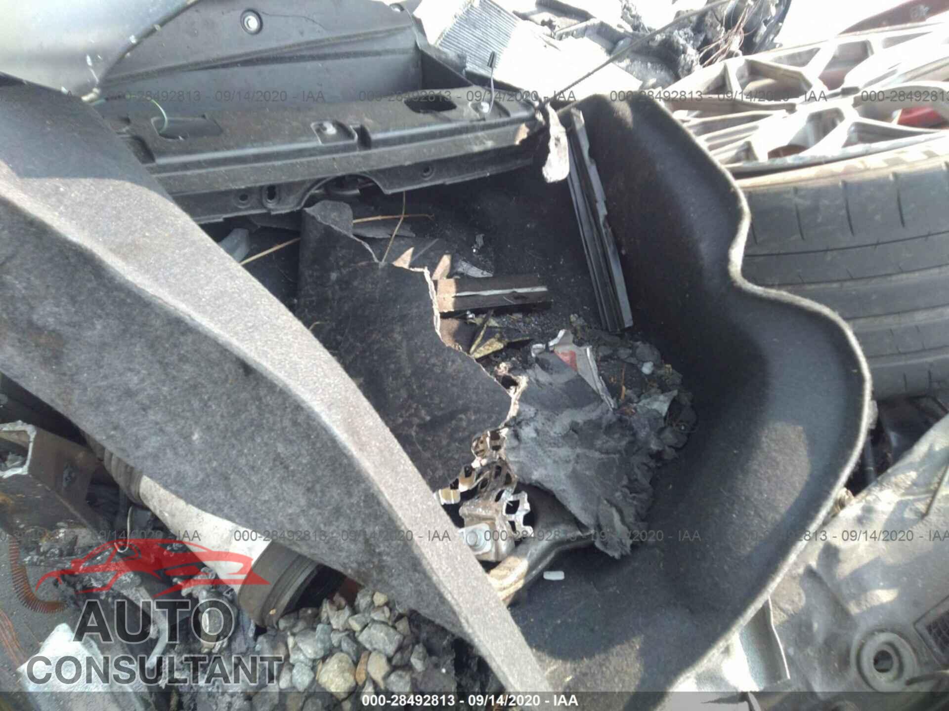 TESLA MODEL X 2018 - 5YJXCAE44JF138439