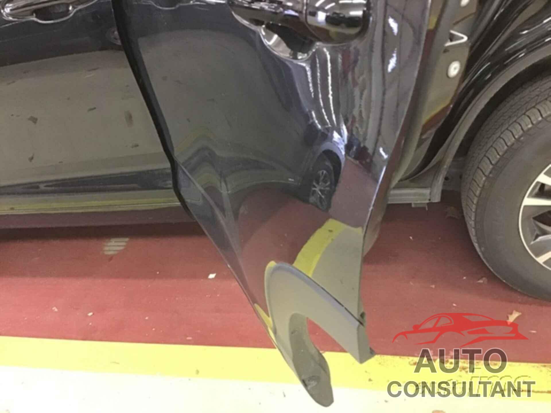 TOYOTA HIGHLANDER 2018 - 5TDBGRFH6JS038823