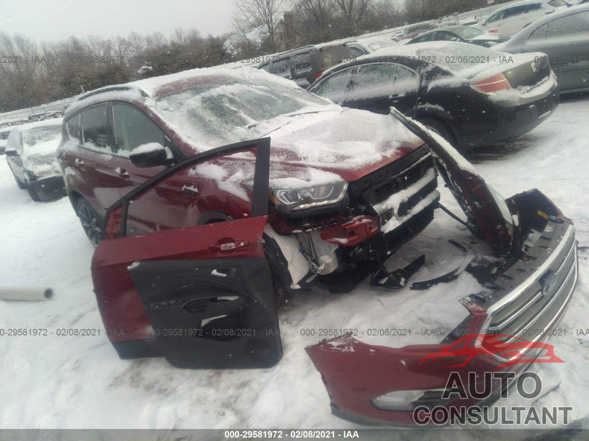 FORD ESCAPE 2018 - 1FMCU9GD3JUD19123