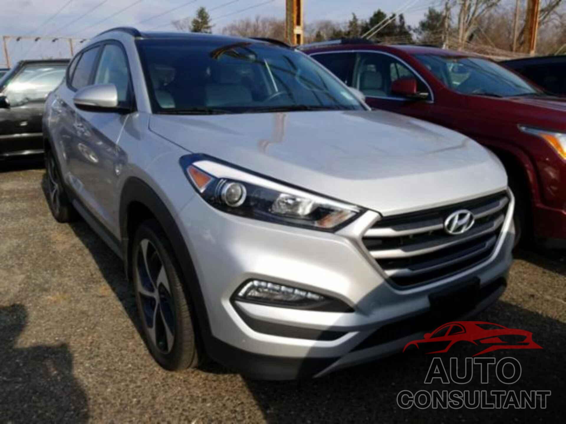 HYUNDAI TUCSON 2018 - KM8J3CA25JU730828