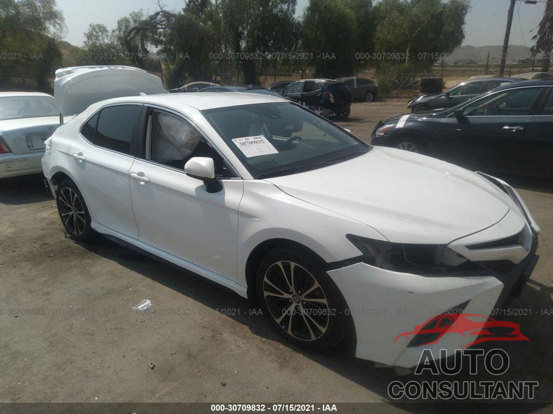 TOYOTA CAMRY 2019 - 4T1B11HK0KU757229