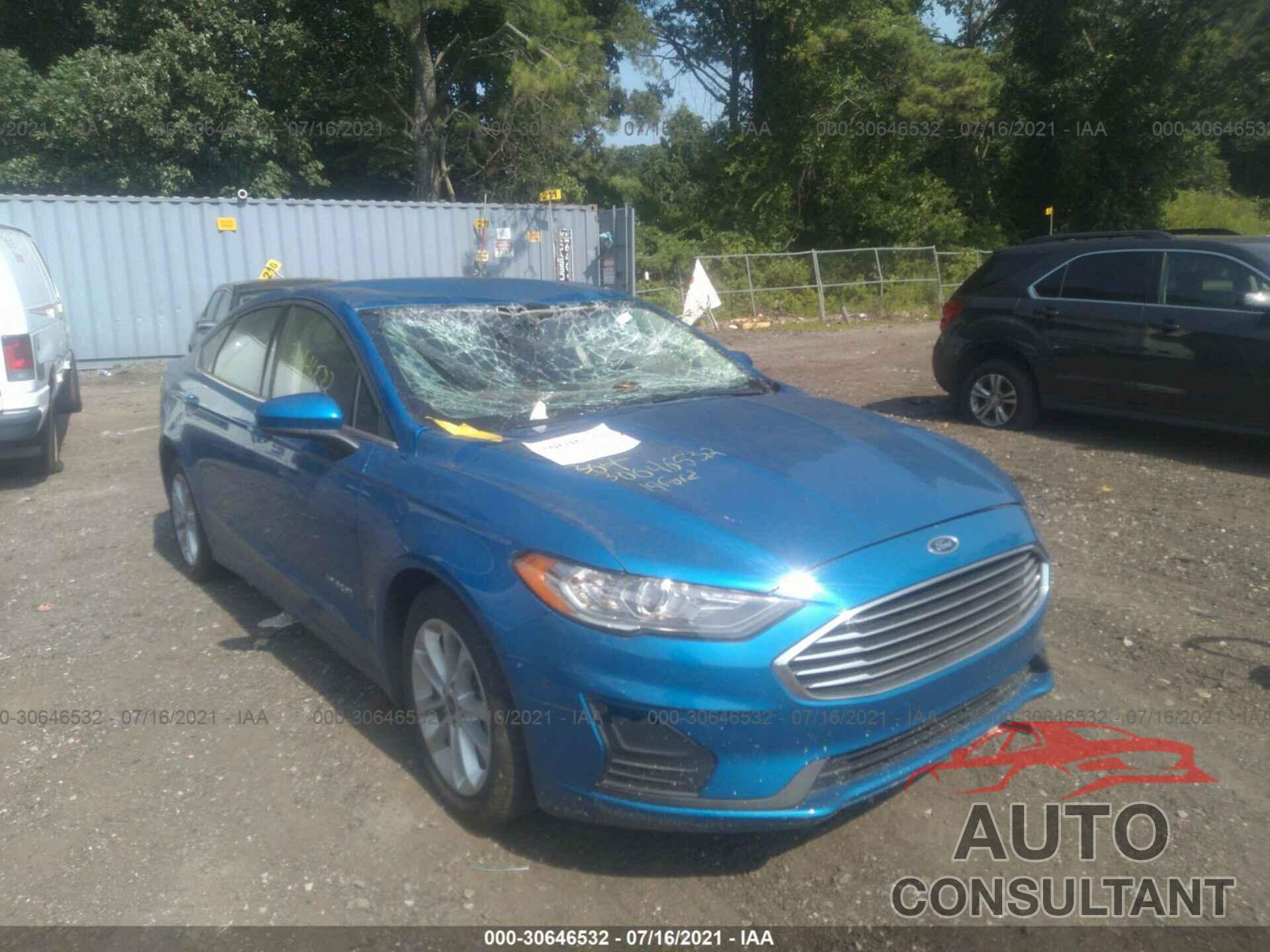 FORD FUSION HYBRID 2019 - 3FA6P0LU7KR168182