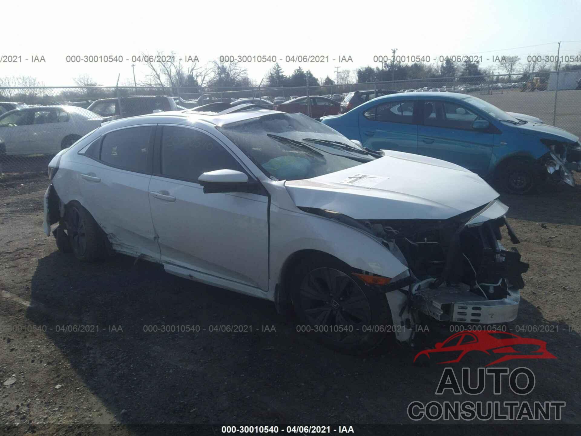 HONDA CIVIC HATCHBACK 2017 - SHHFK7H88HU218139