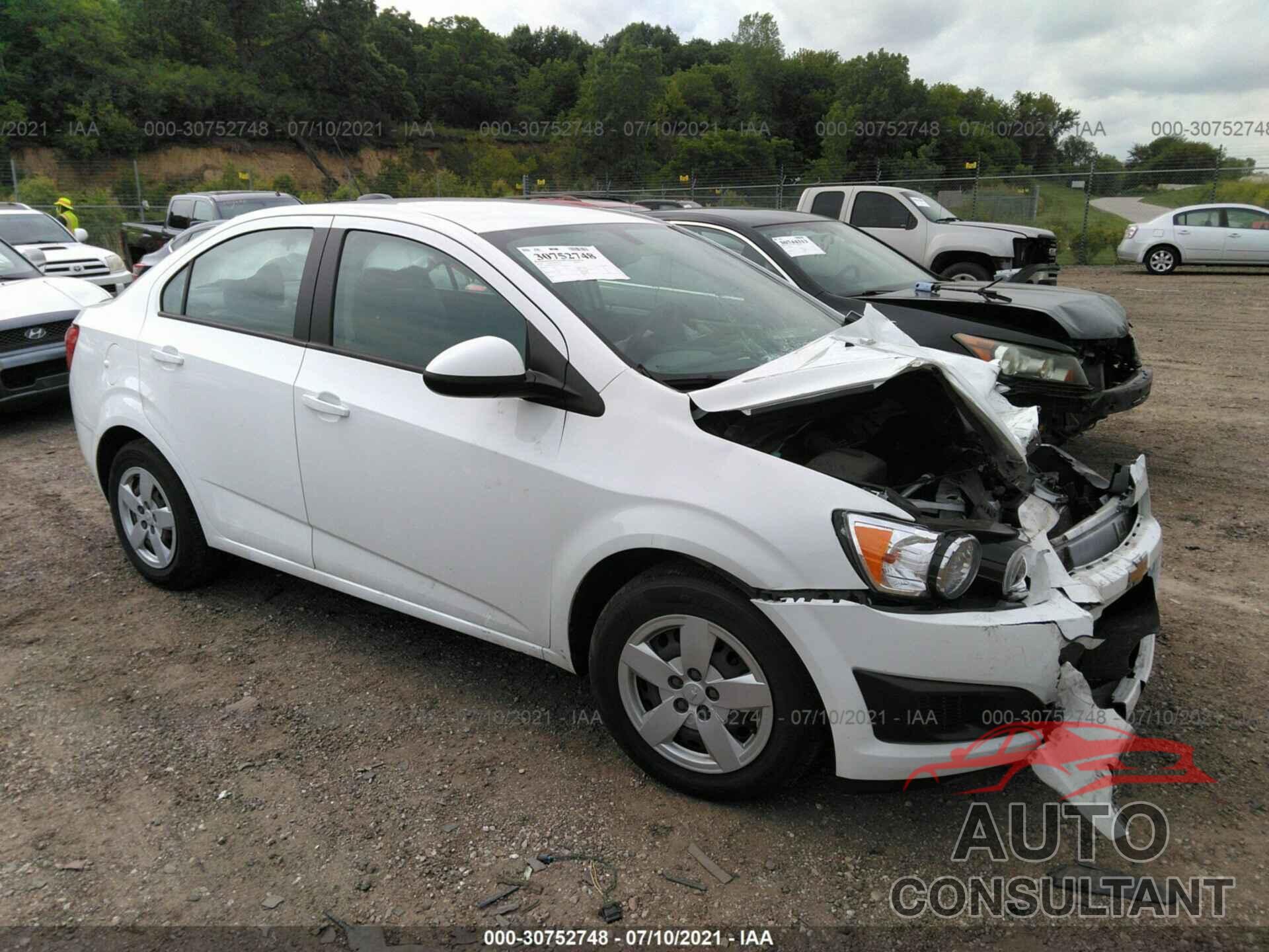 CHEVROLET SONIC 2016 - 1G1JA5SH3G4184153
