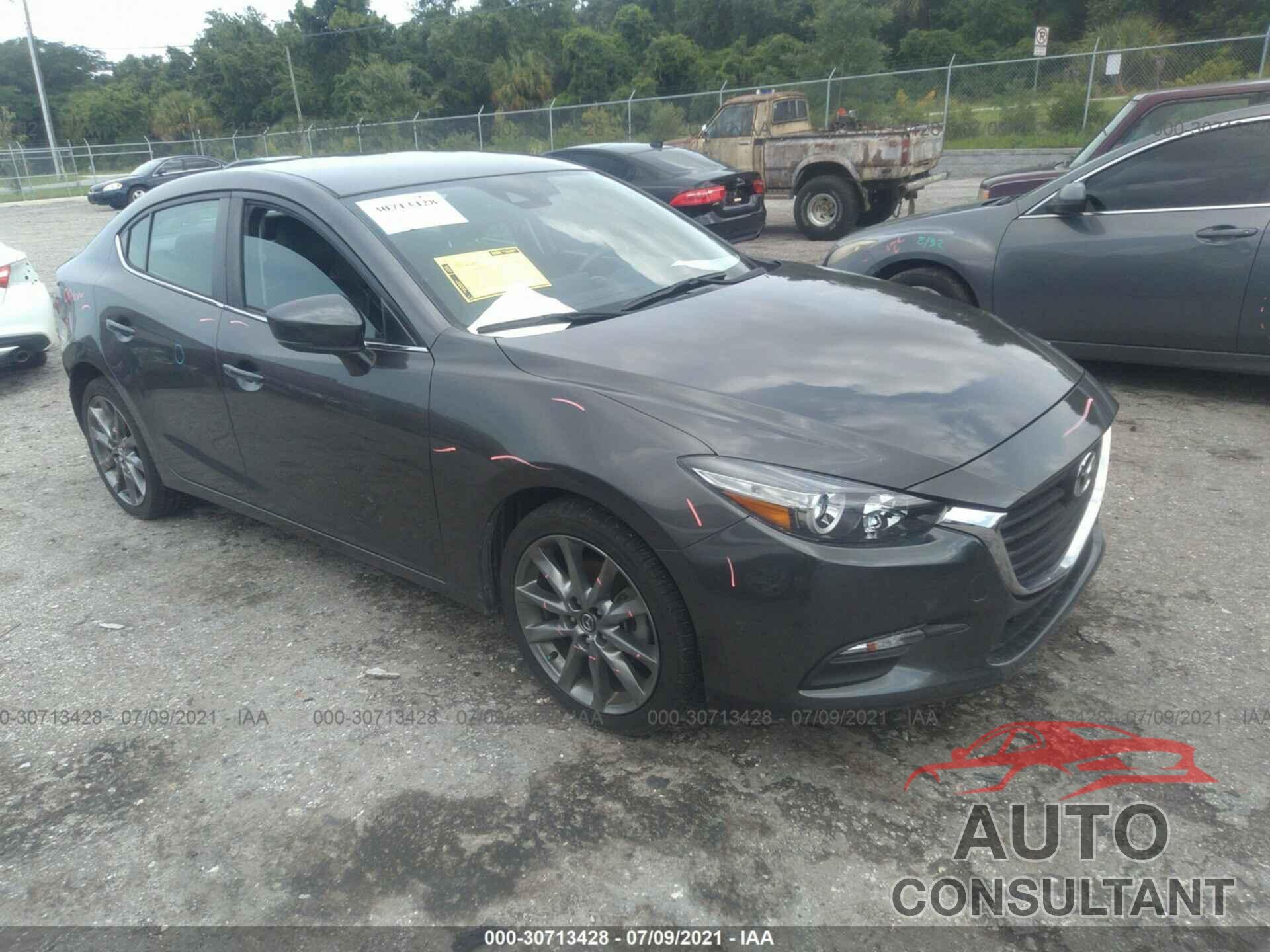 MAZDA MAZDA3 4-DOOR 2018 - 3MZBN1V3XJM204948