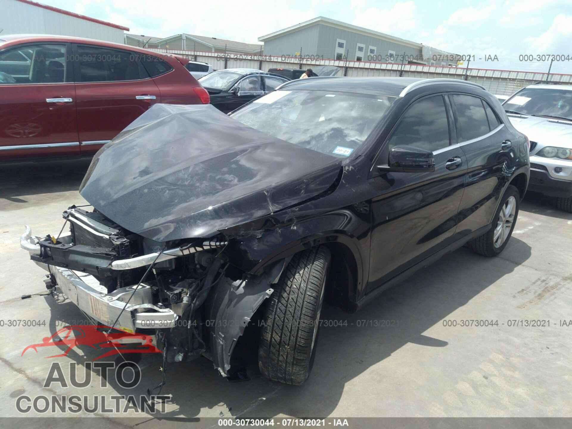 MERCEDES-BENZ GLA 2017 - WDCTG4EB4HJ299535