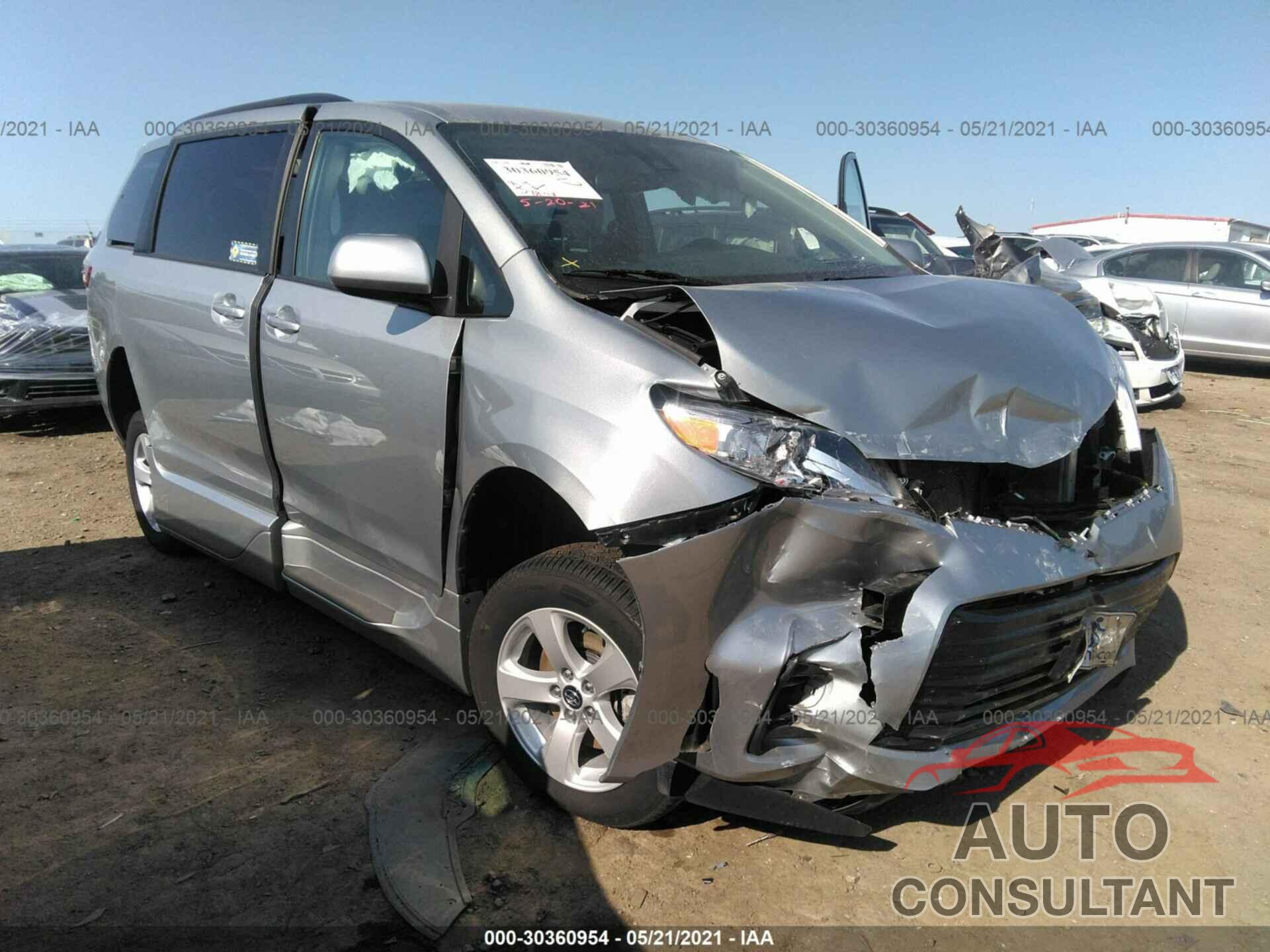 TOYOTA SIENNA 2019 - 5TDKZ3DC9KS010854