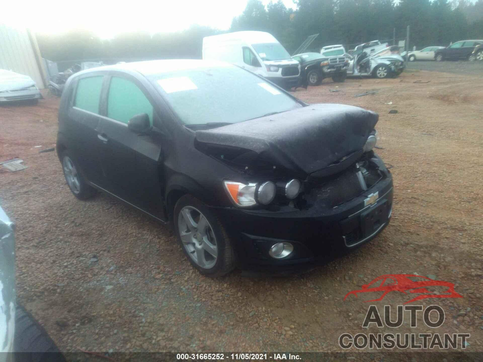 CHEVROLET SONIC 2016 - 1G1JE6SB9G4148604