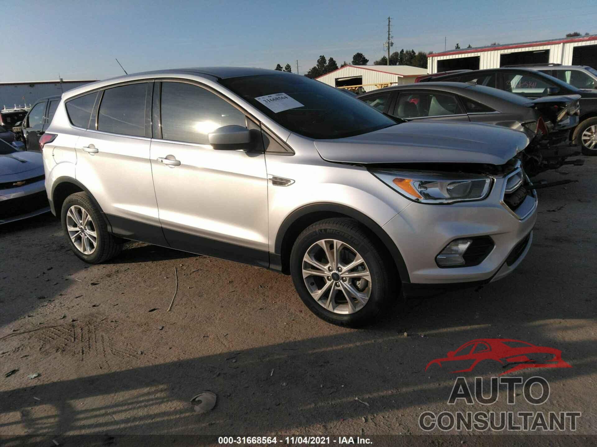 FORD ESCAPE 2019 - 1FMCU0GD4KUC33817