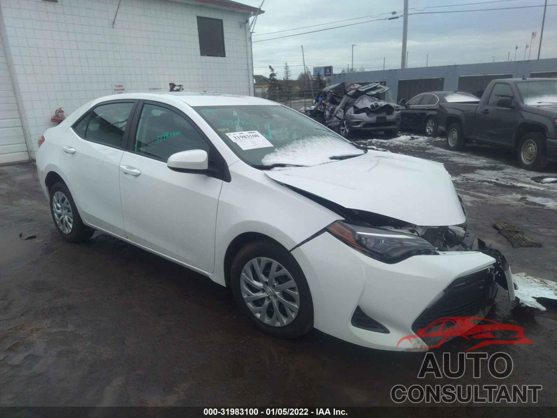 TOYOTA COROLLA 2018 - 5YFBURHE8JP823896
