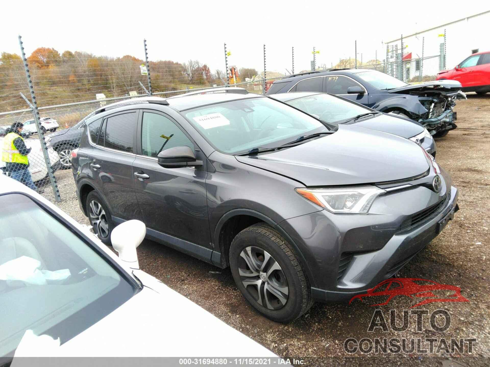 TOYOTA RAV4 2017 - 2T3BFREV2HW567401