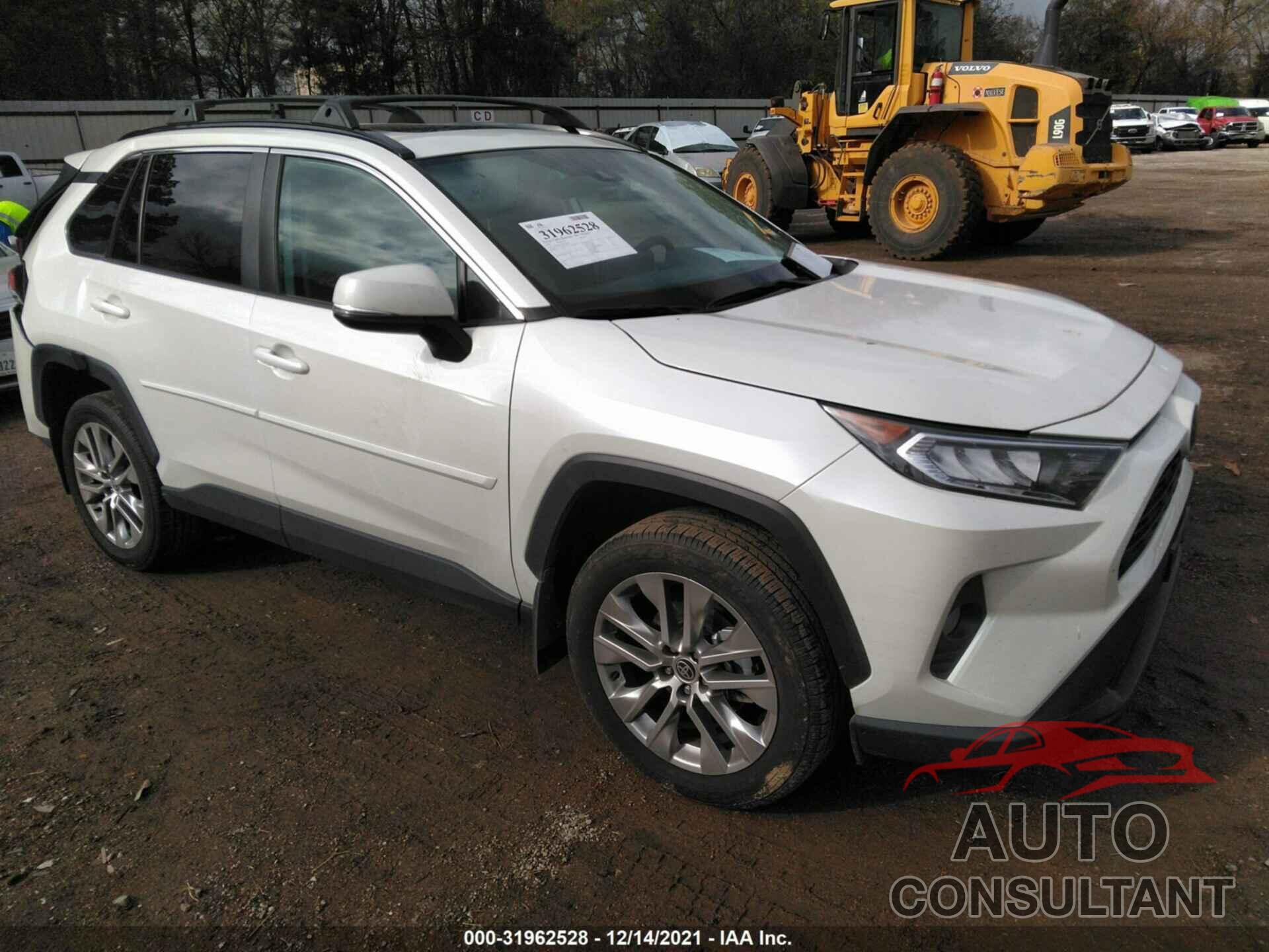 TOYOTA RAV4 2021 - 2T3C1RFV1MW142215
