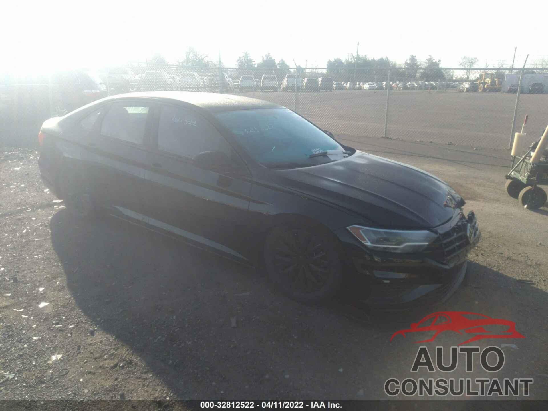 VOLKSWAGEN JETTA 2019 - 3VWN57BUXKM166572