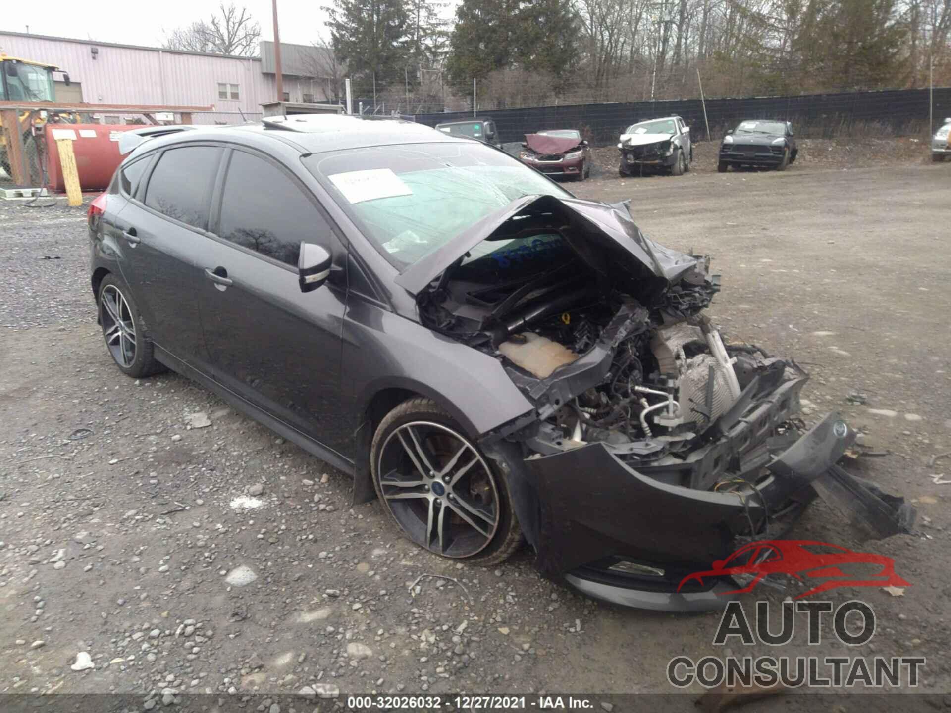 FORD FOCUS 2016 - 1FADP3L95GL396725