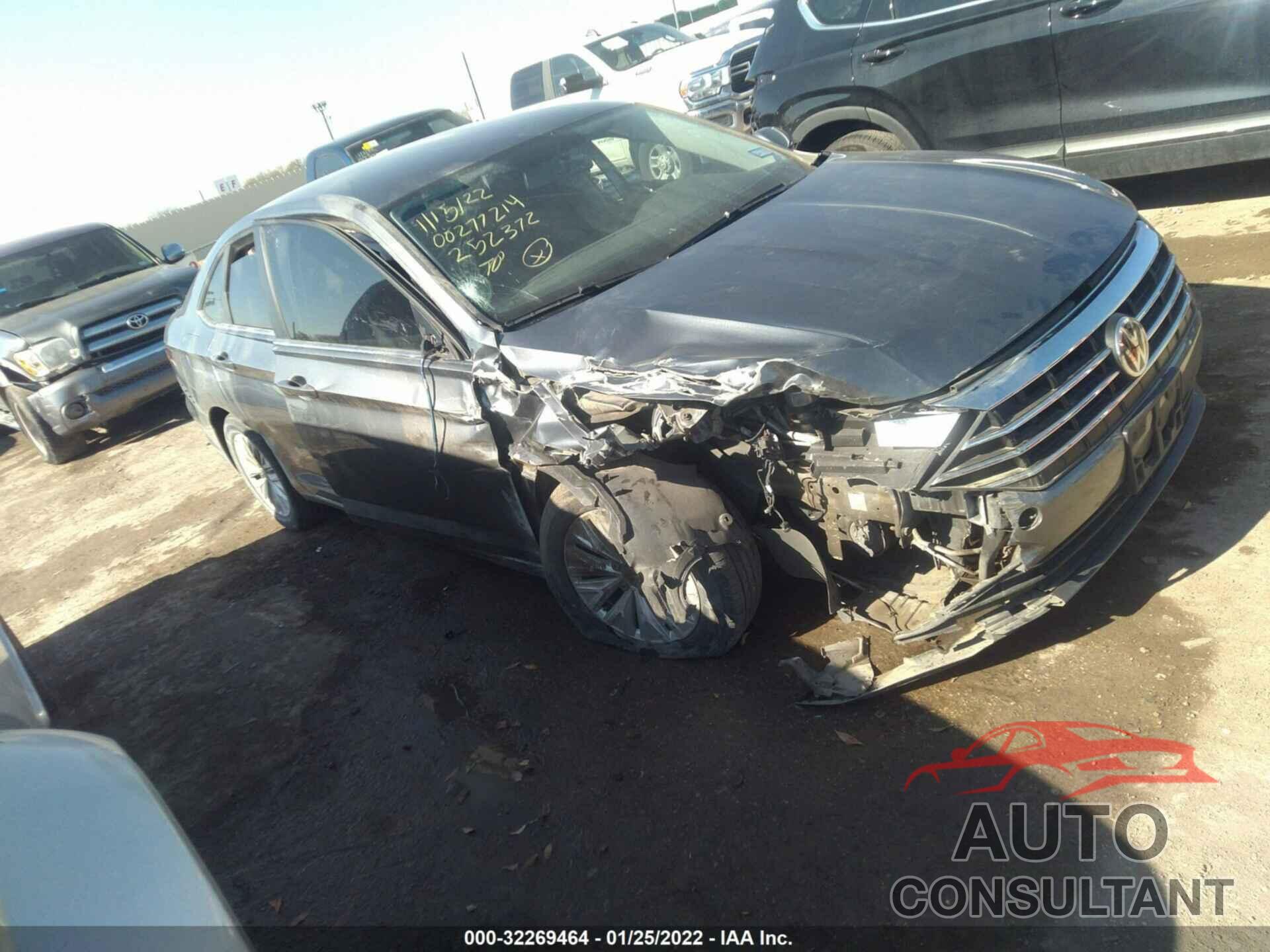 VOLKSWAGEN JETTA 2019 - 3VWN57BU5KM252372
