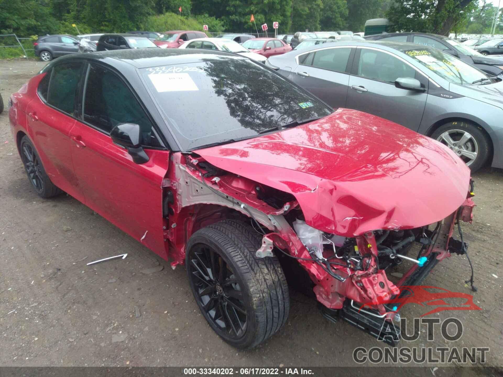TOYOTA CAMRY 2022 - 4T1K31AK2NU037214