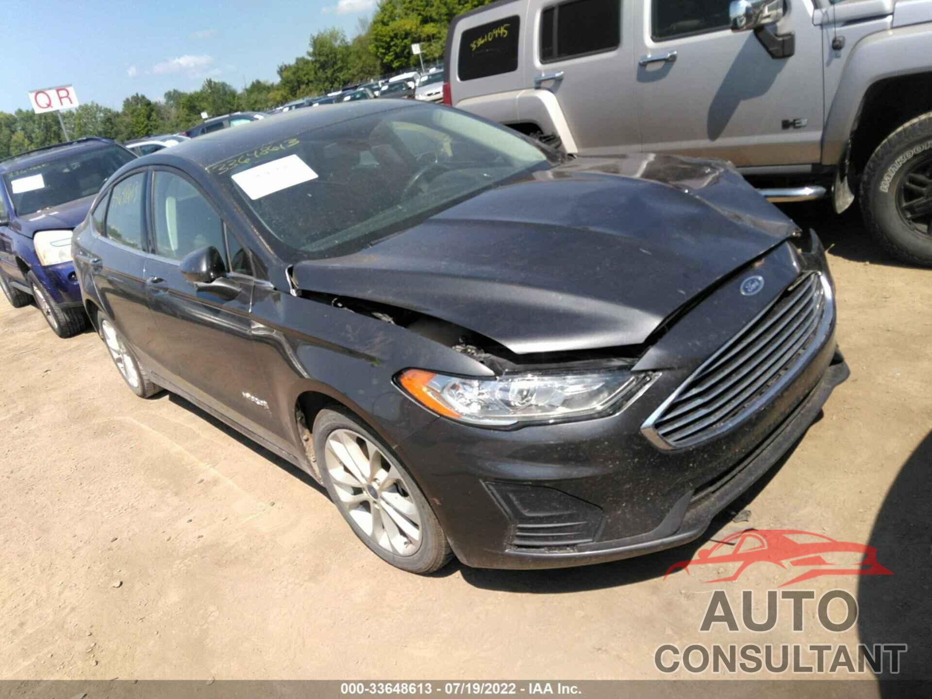 FORD FUSION HYBRID 2019 - 3FA6P0LU0KR105182