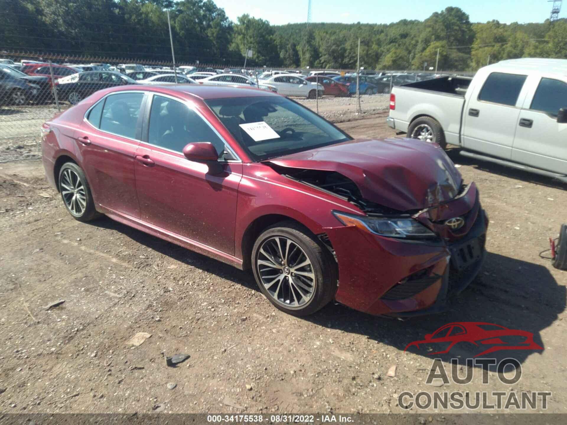 TOYOTA CAMRY 2018 - 4T1B11HK5JU505586
