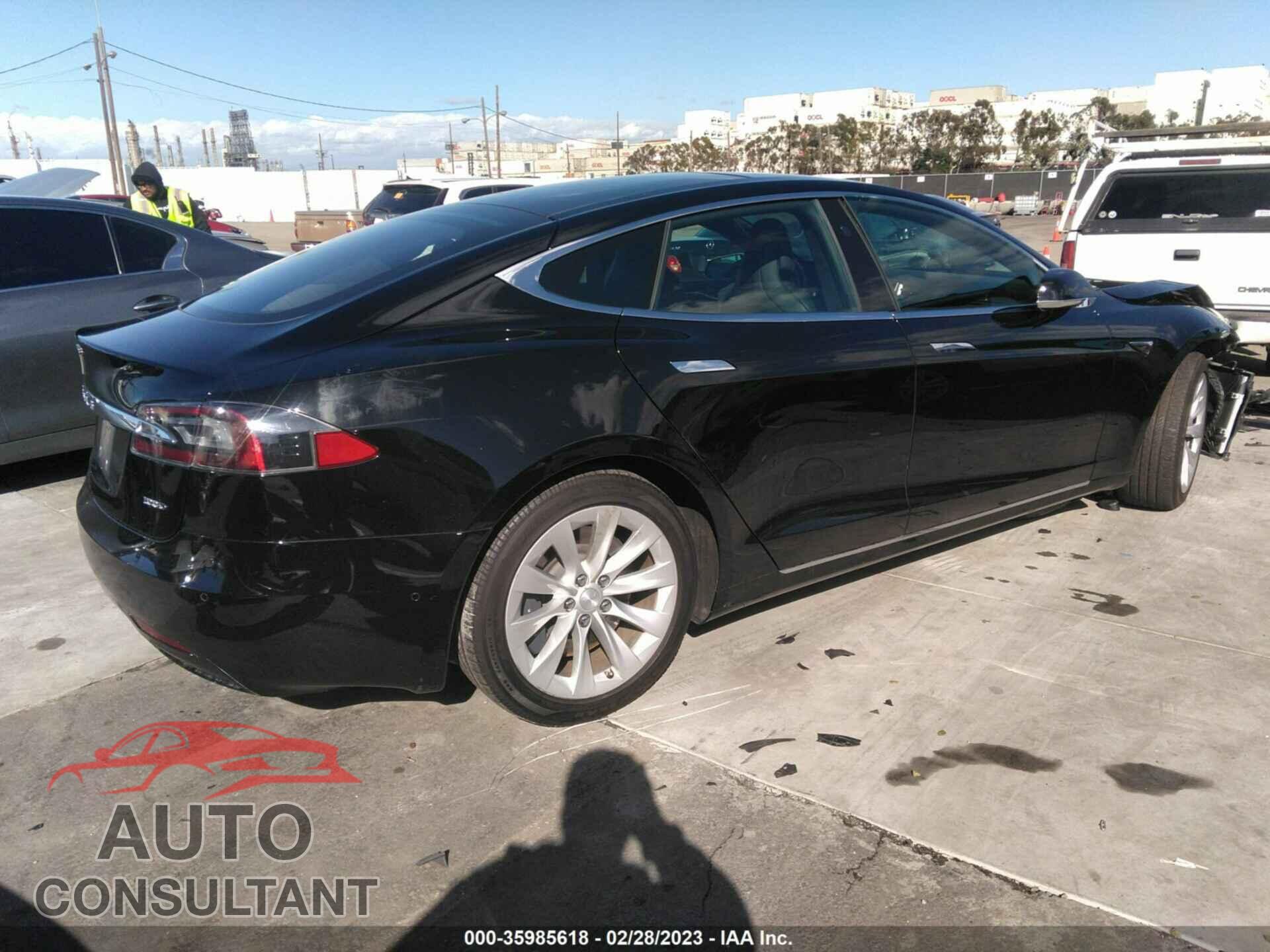 TESLA MODEL S 2017 - 5YJSA1E25HF217367