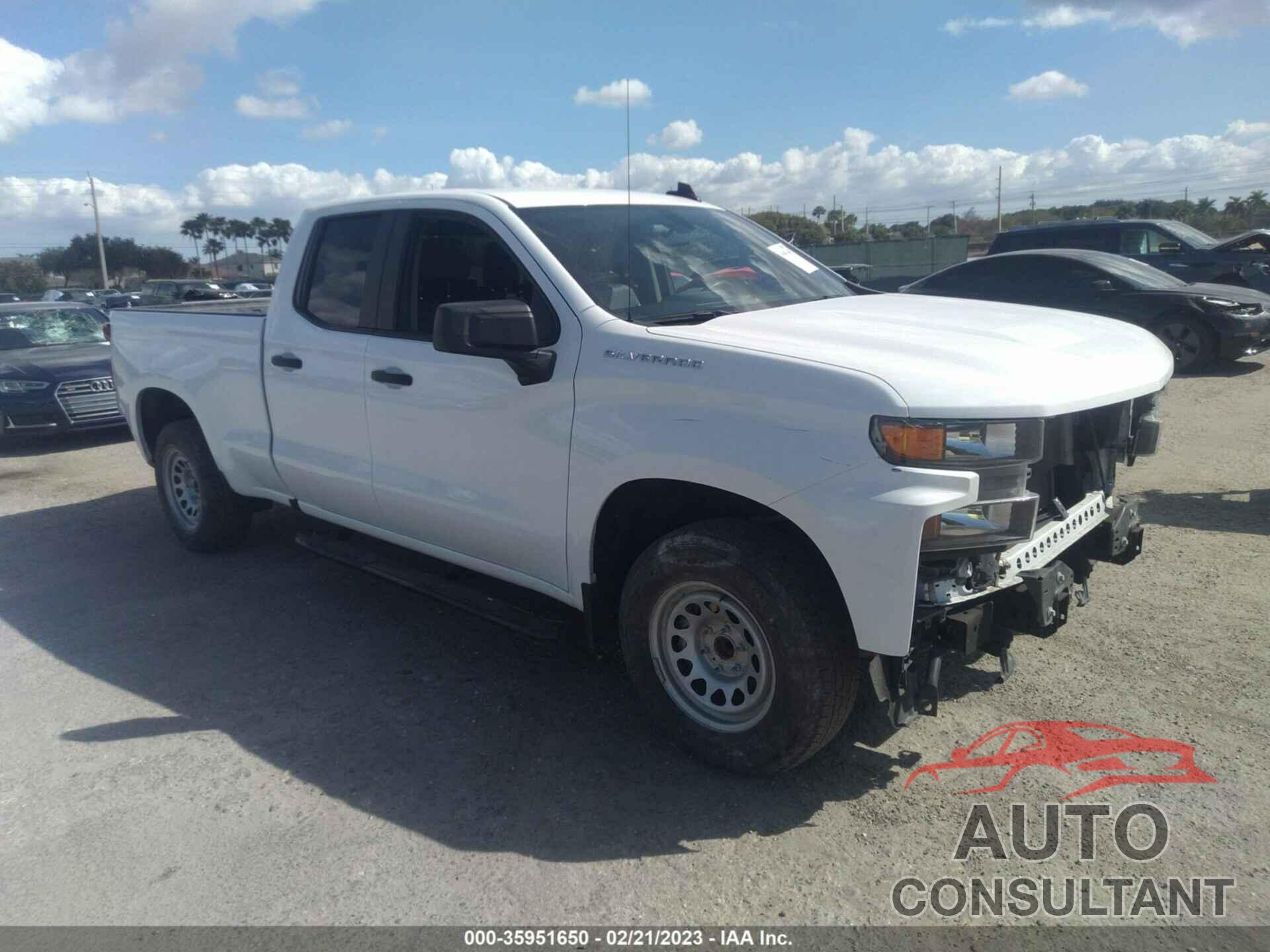 CHEVROLET SILVERADO 1500 2019 - 1GCRWAEH5KZ363015