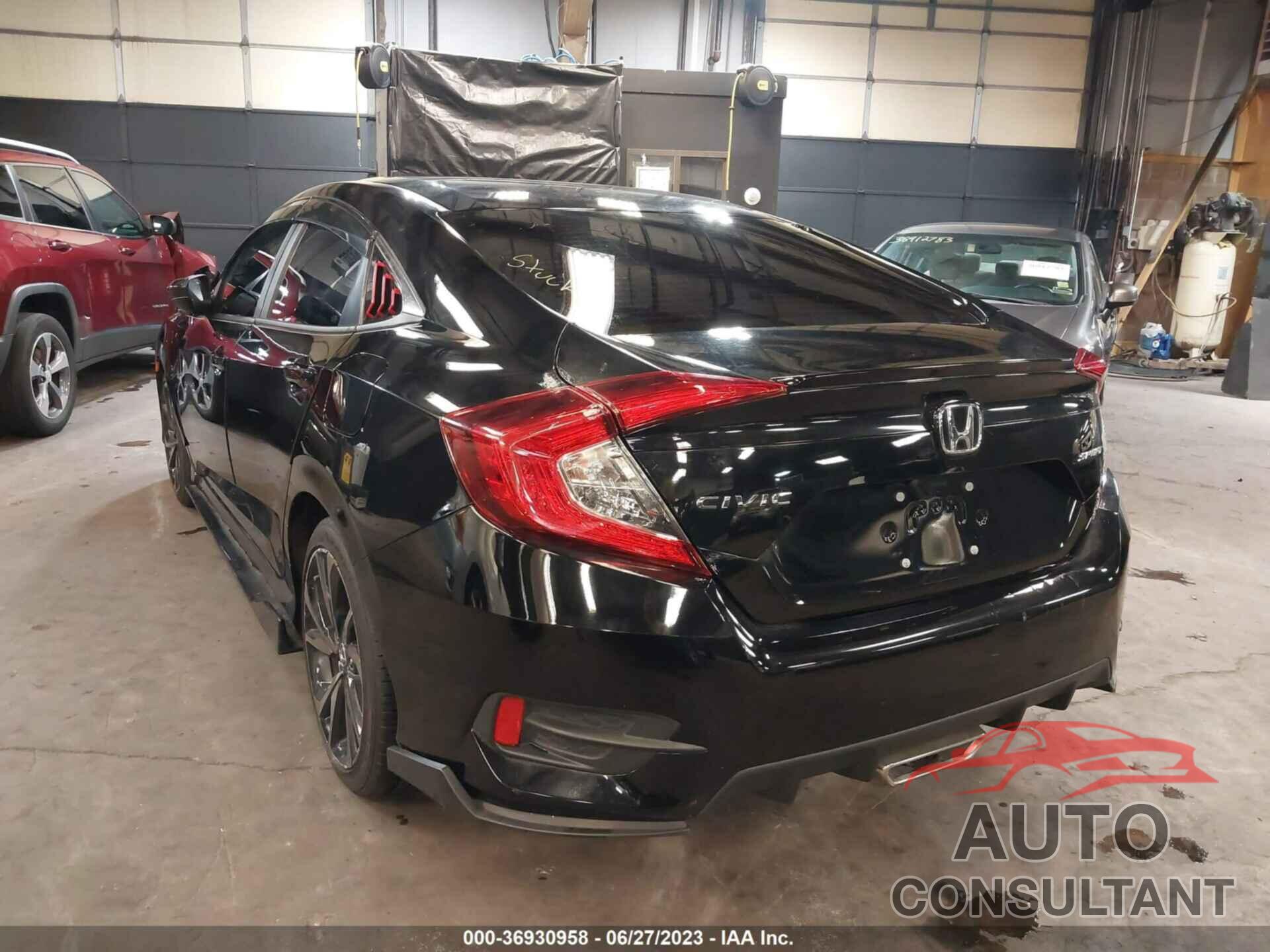 HONDA CIVIC 2019 - 2HGFC2F82KH559639