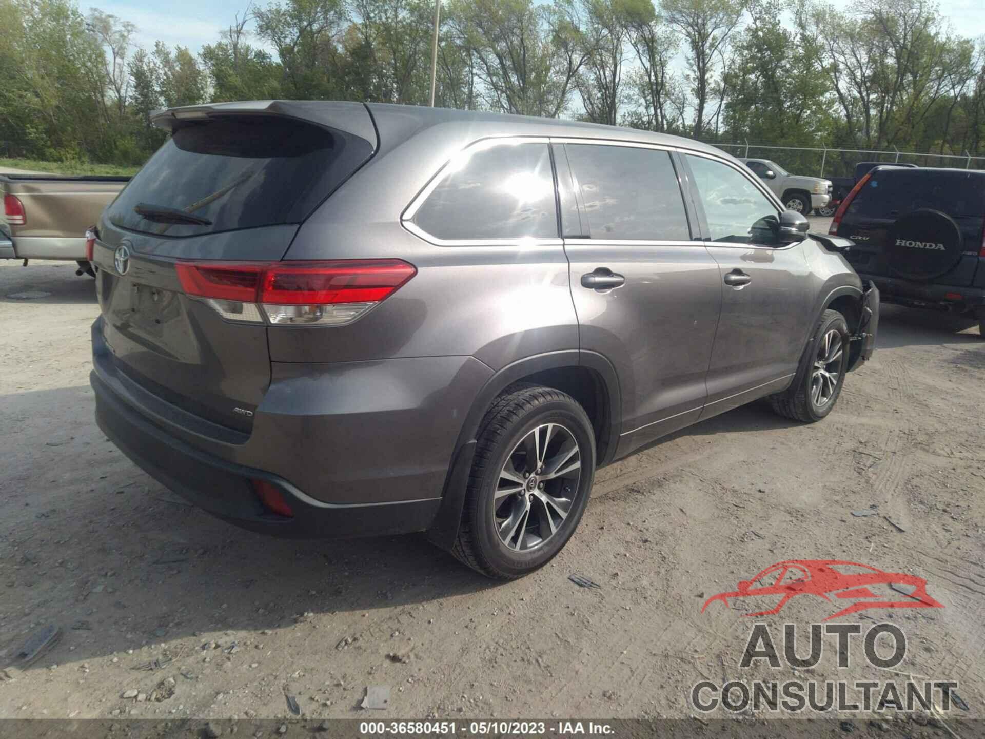 TOYOTA HIGHLANDER 2018 - 5TDBZRFH6JS848172