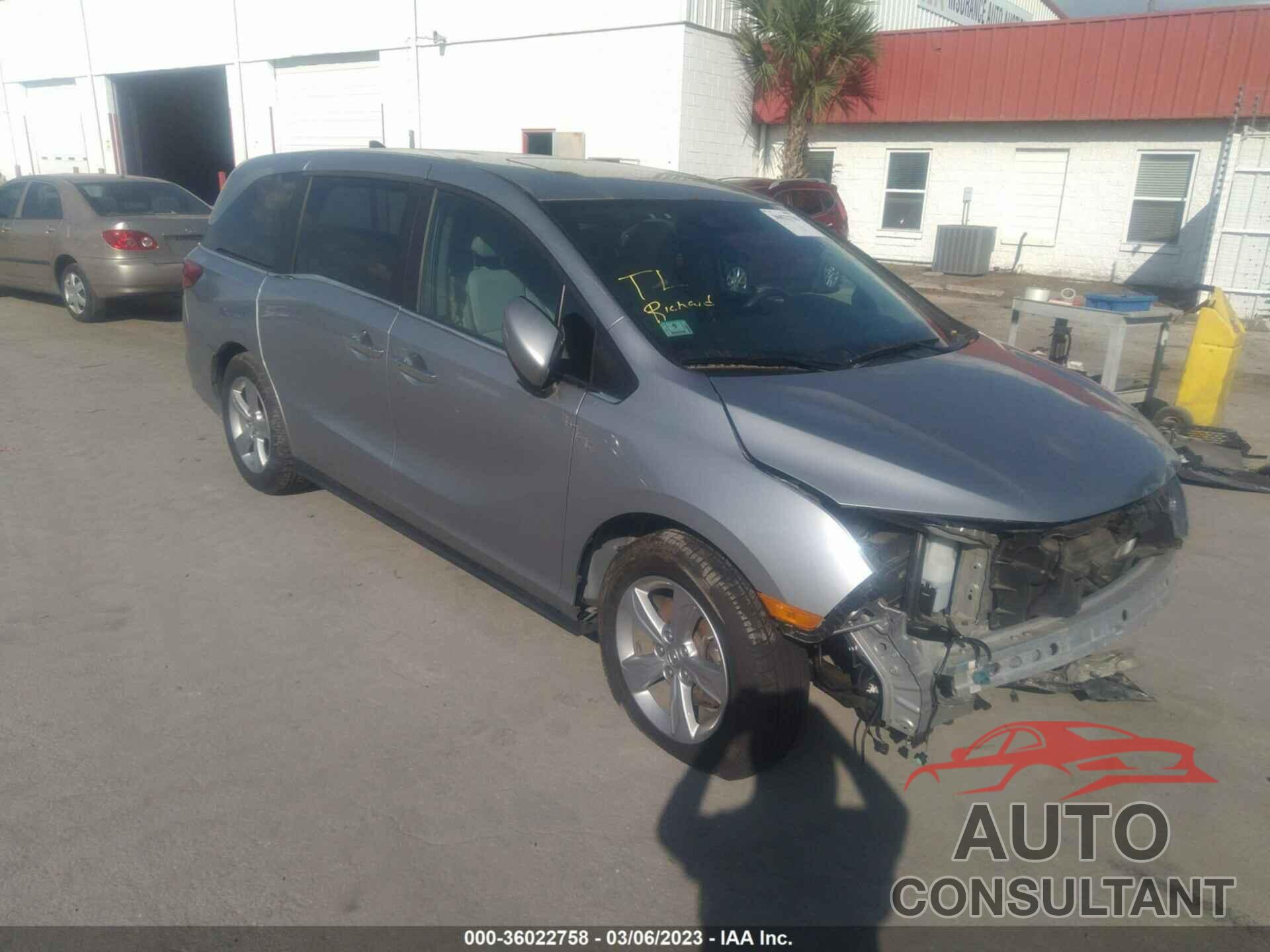 HONDA ODYSSEY 2018 - 5FNRL6H77JB104975