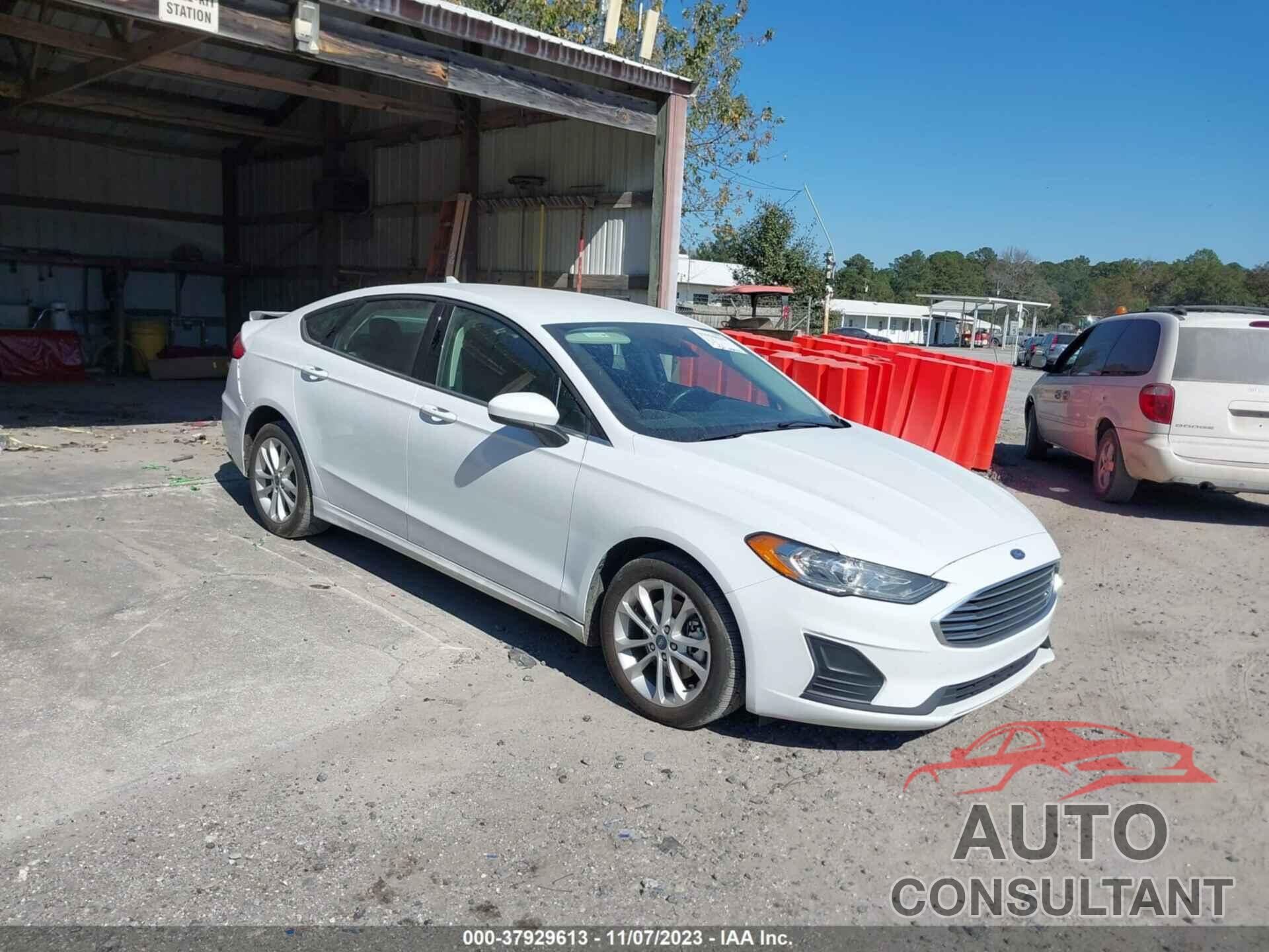 FORD FUSION HYBRID 2019 - 3FA6P0LU2KR278427