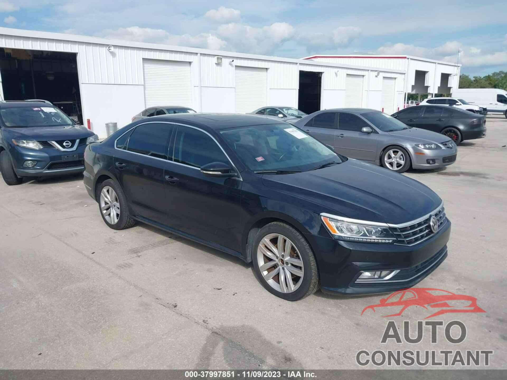 VOLKSWAGEN PASSAT 2018 - 1VWBA7A34JC025150