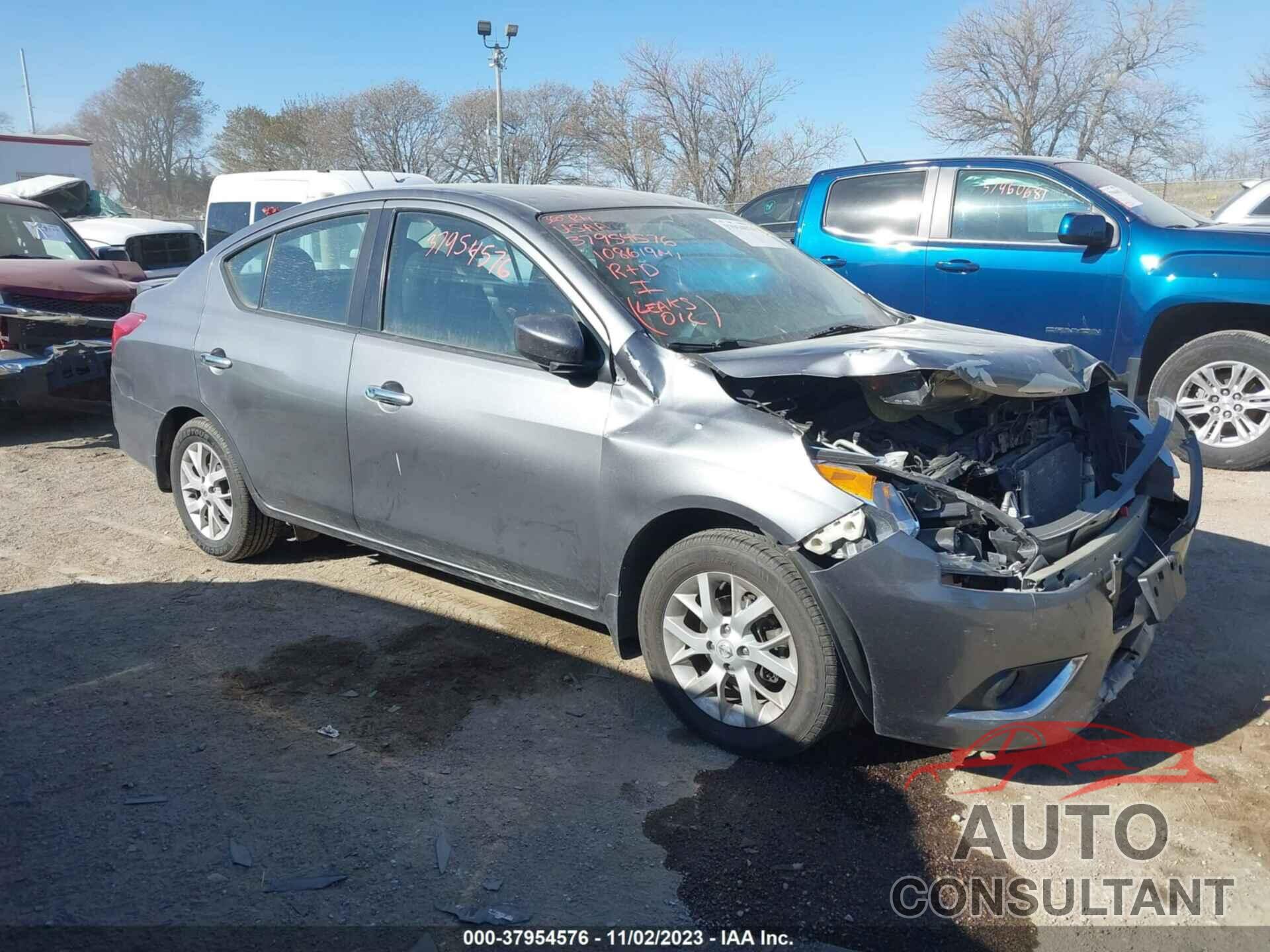 NISSAN VERSA 2017 - 3N1CN7AP5HL800796