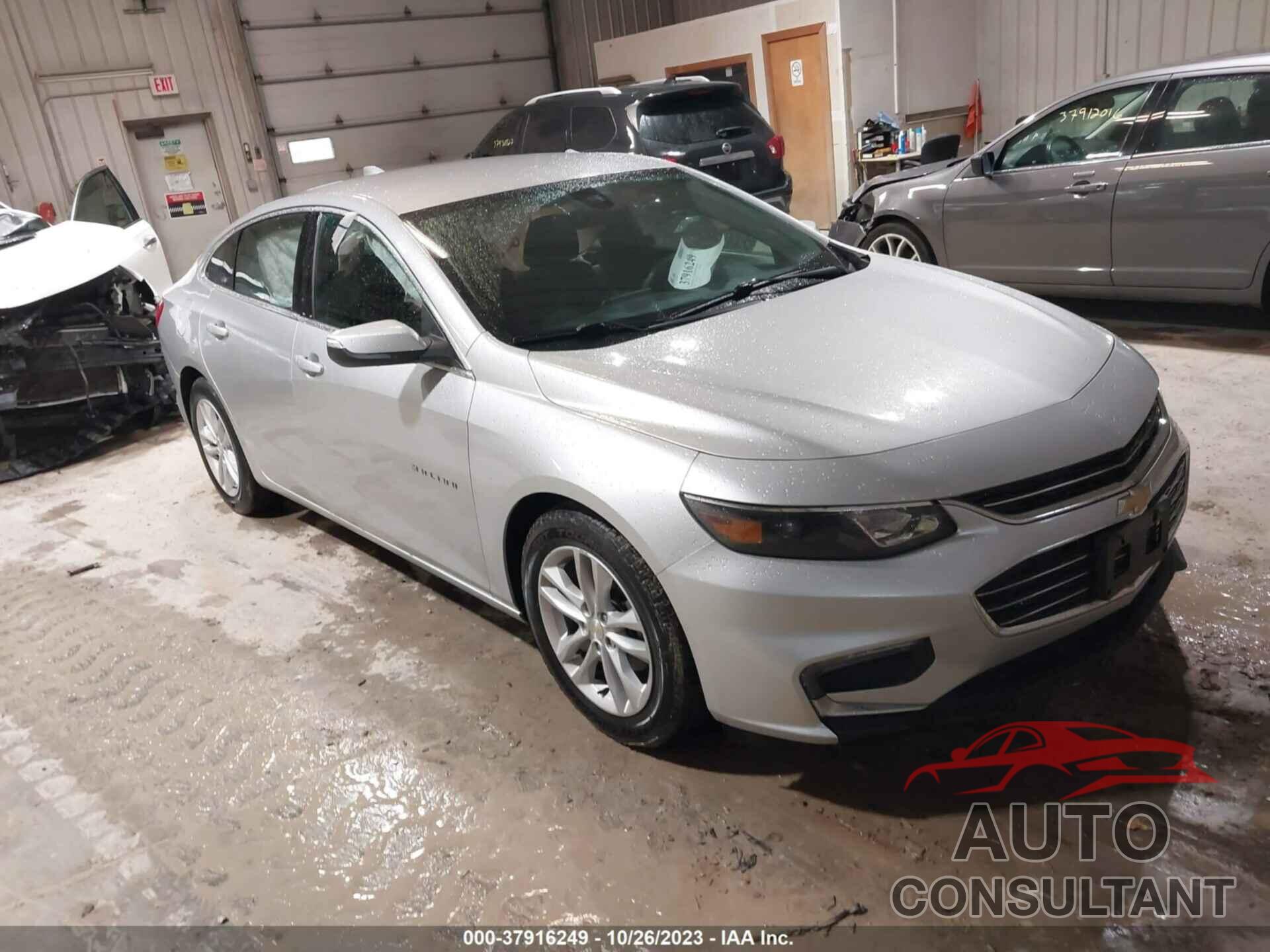 CHEVROLET MALIBU 2017 - 1G1ZE5ST4HF258777