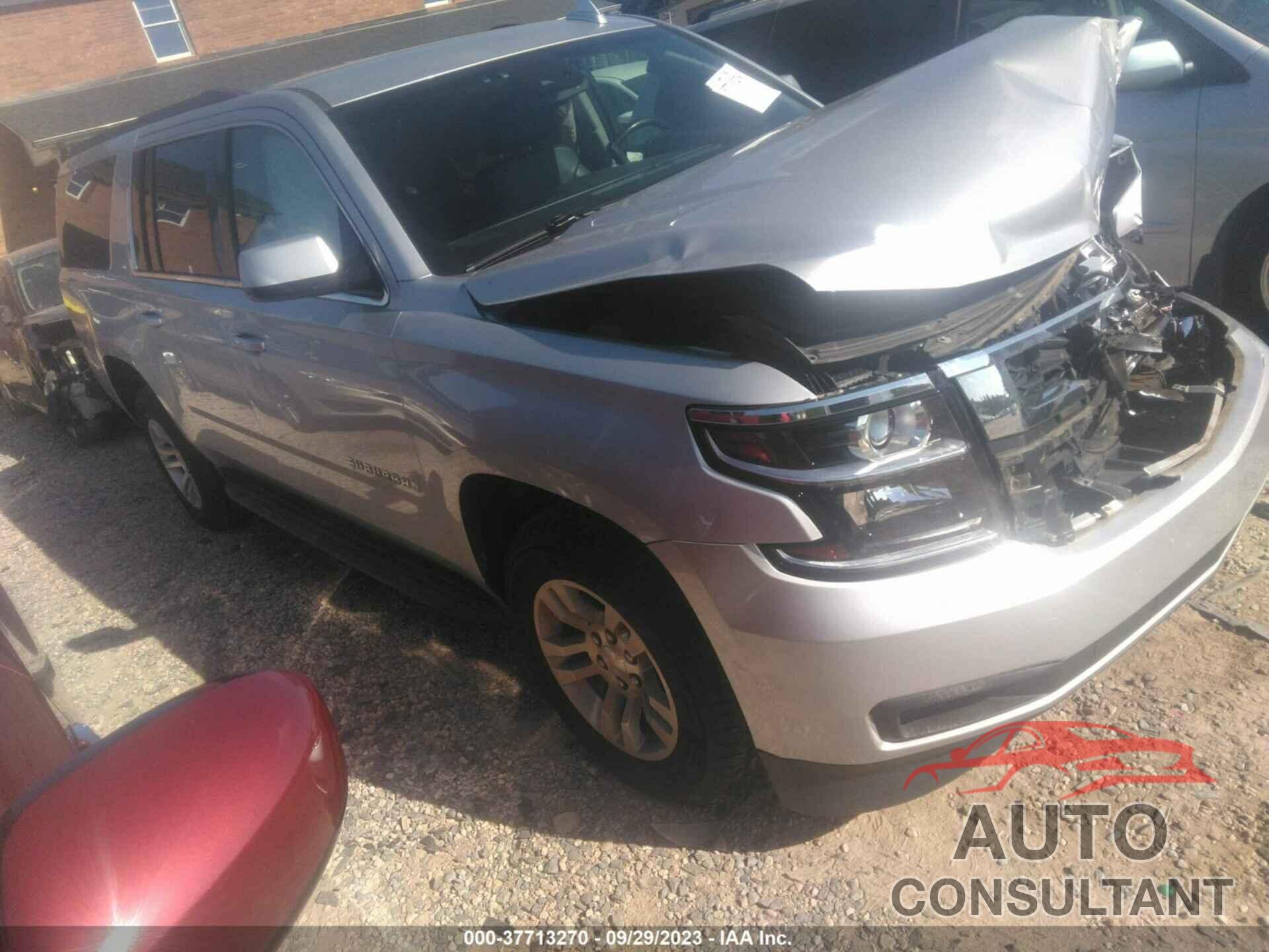 CHEVROLET SUBURBAN 2017 - 1GNSKHKC8HR217514