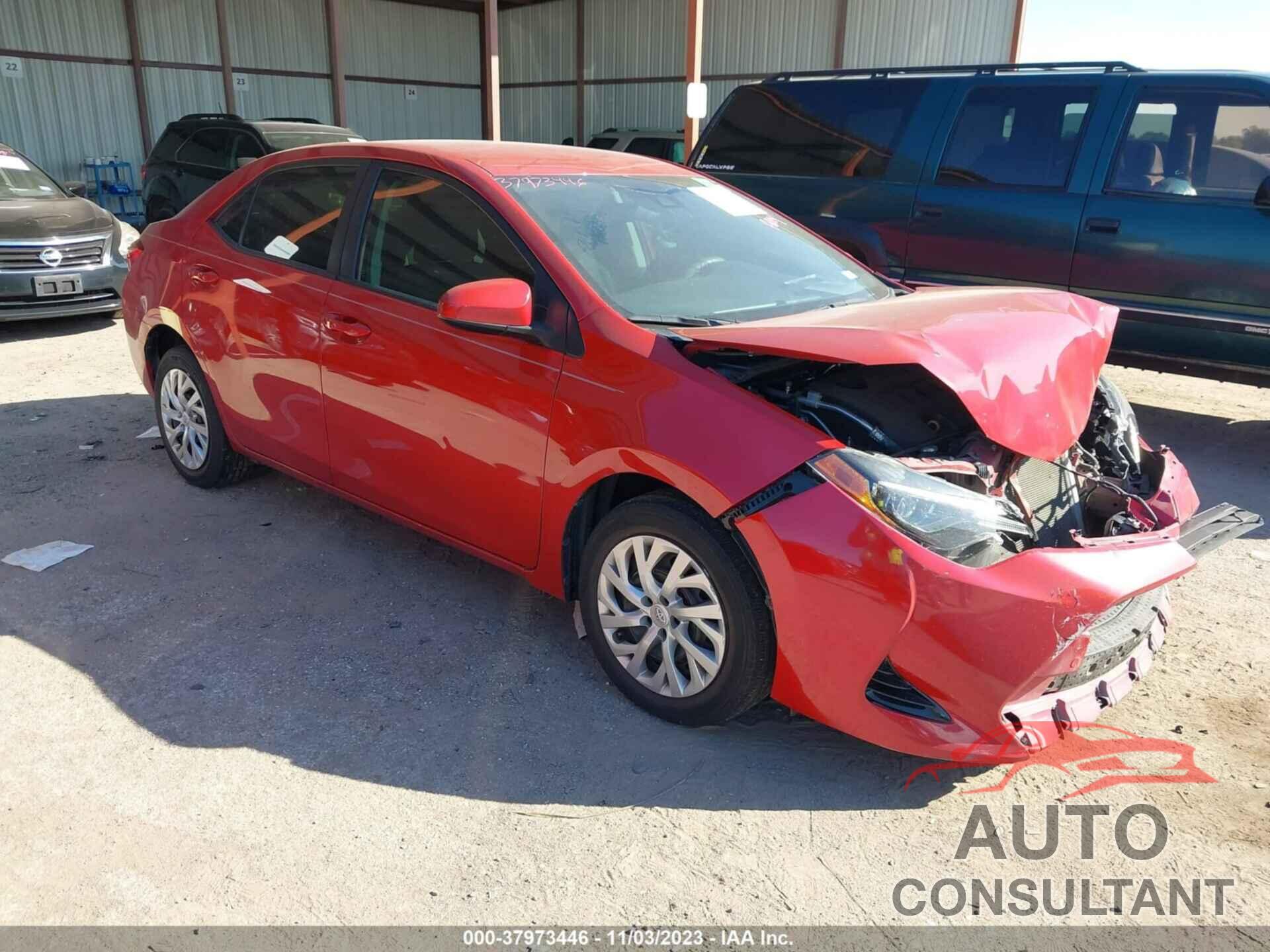 TOYOTA COROLLA 2018 - 5YFBURHE6JP808488