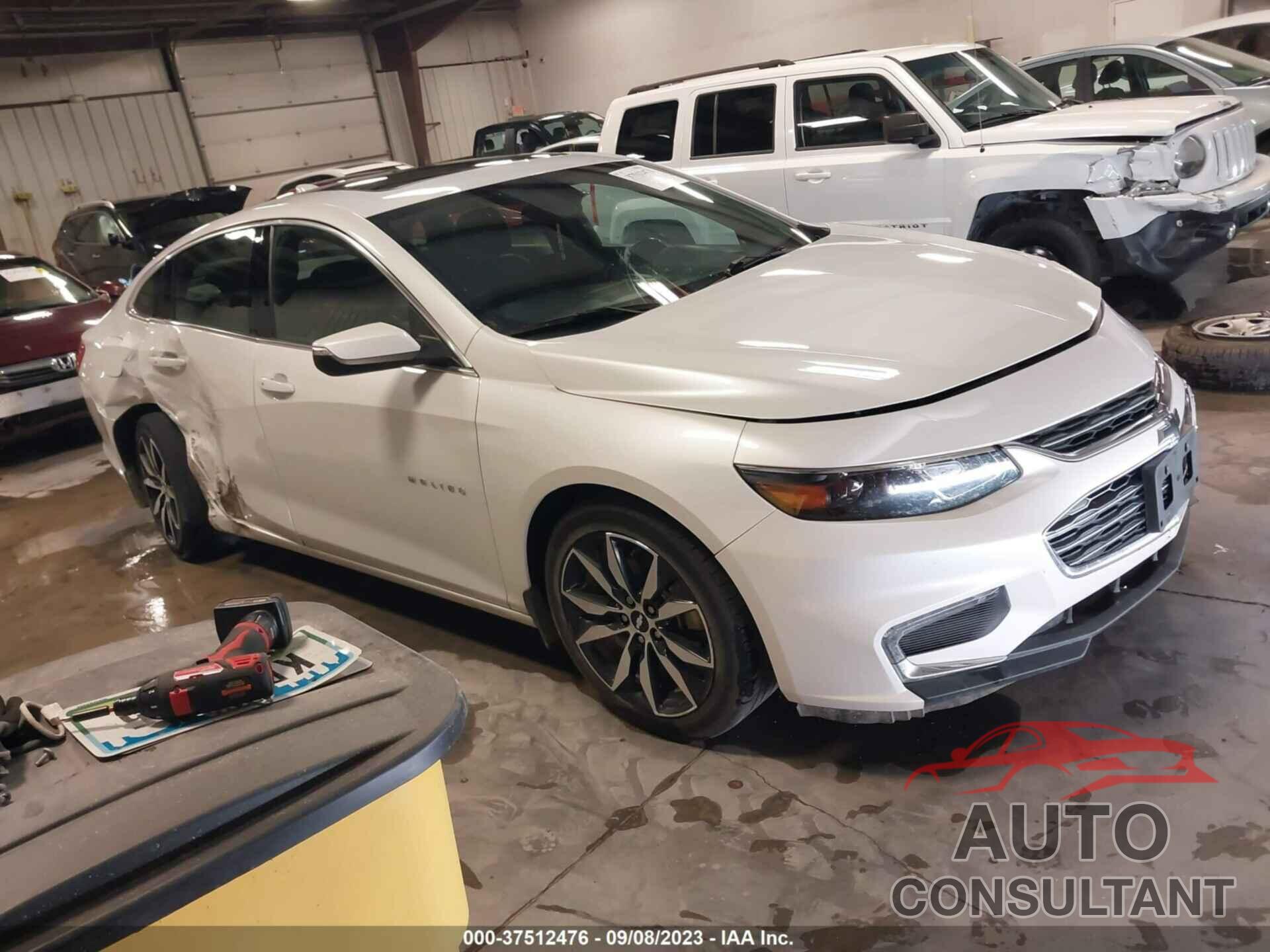 CHEVROLET MALIBU 2018 - 1G1ZD5ST8JF204438