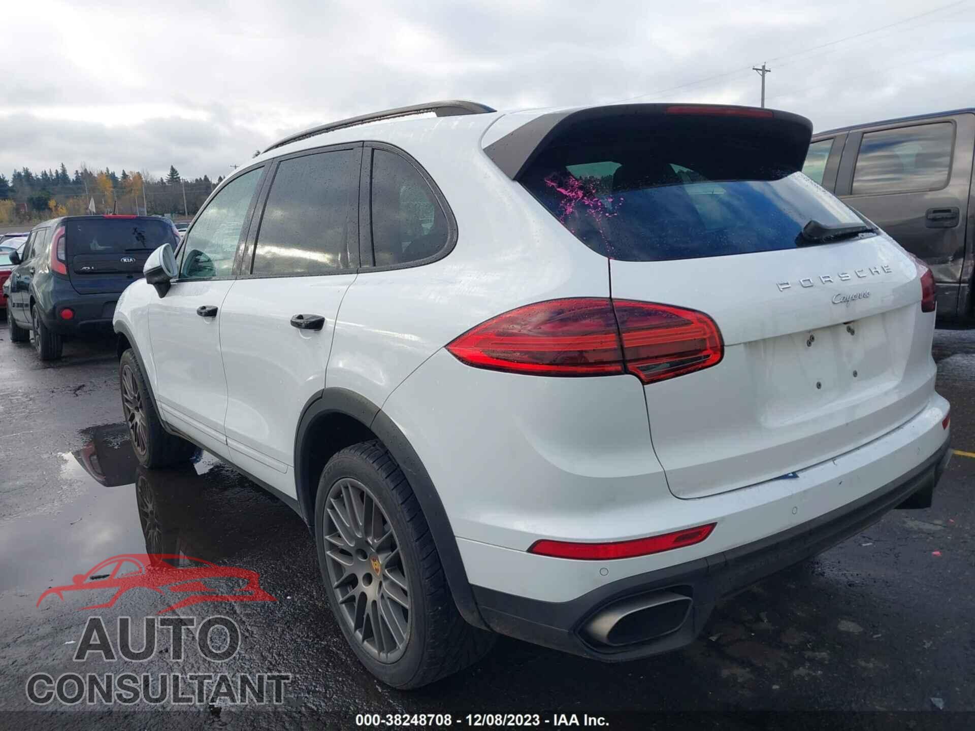 PORSCHE CAYENNE 2017 - WP1AA2A25HKA82657